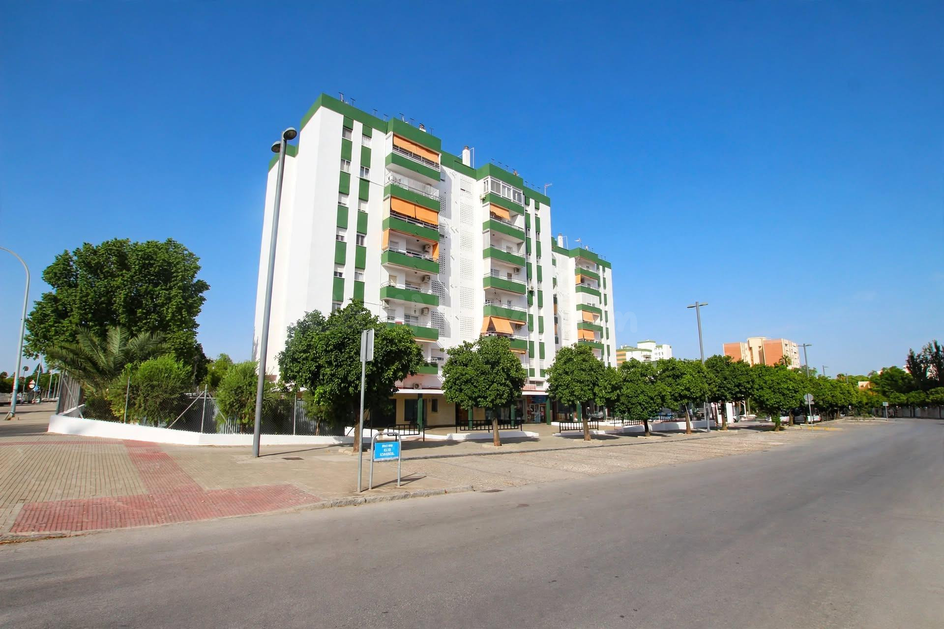 PISO DE 4 DORMITORIOS CON TERRAZA EN ZONA NORTE