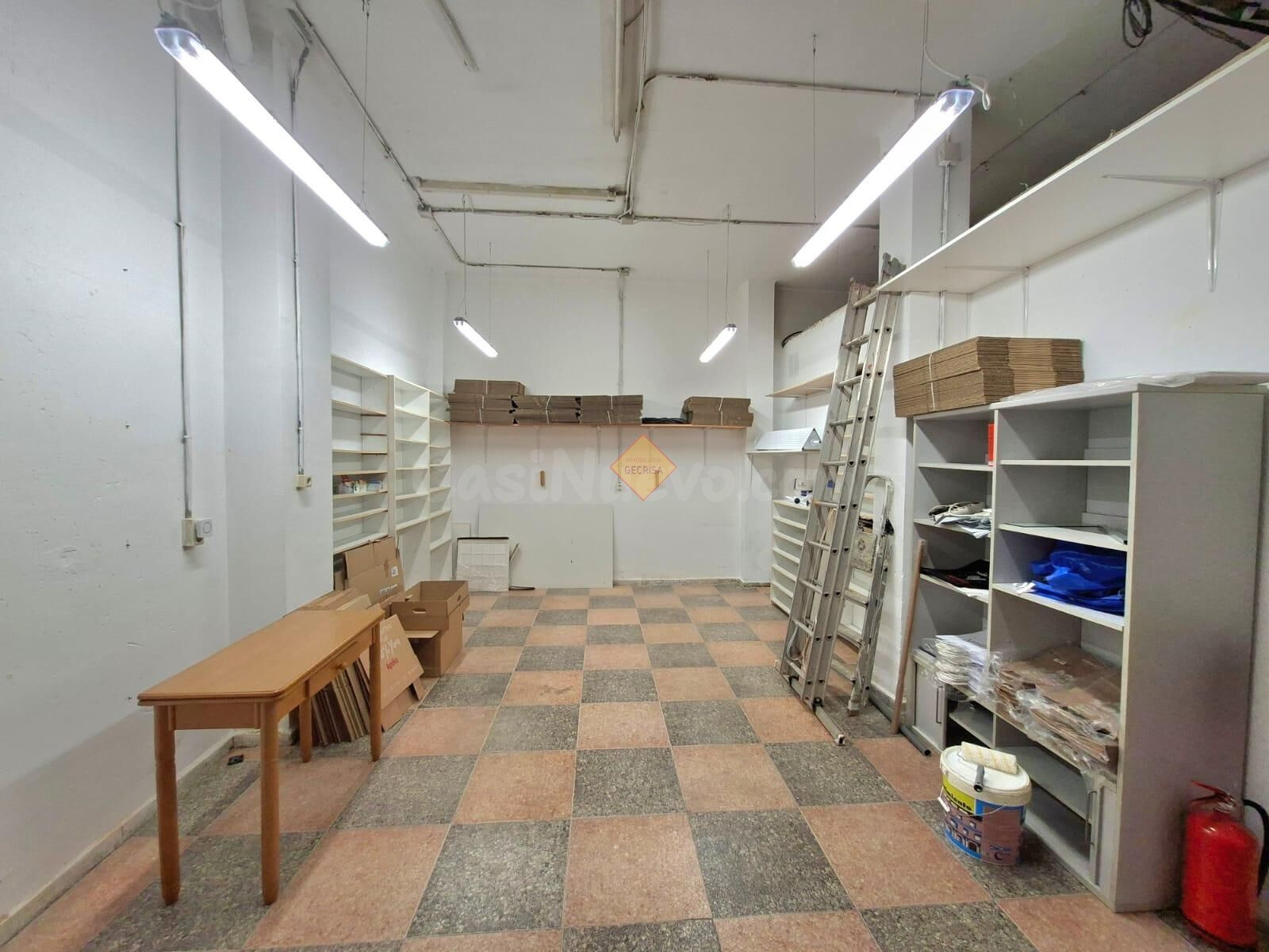Oportunidad Inmobiliaria en Burjassot: Amplio Local Comercia - foto 5