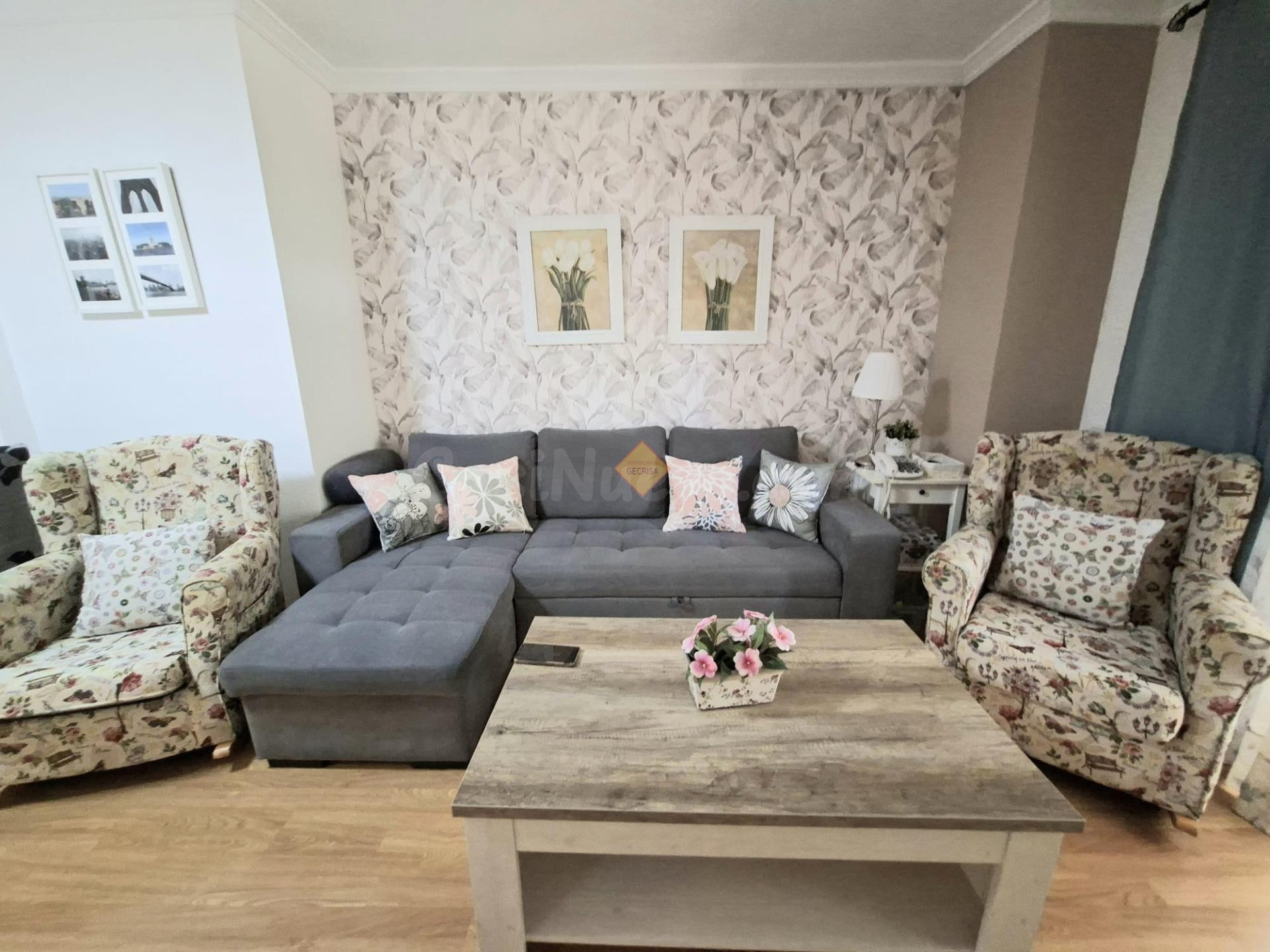 SE VENDE FANTÁSTICO PISO REFORMADO EN BURJASSOT CON TRASTERO - foto 2