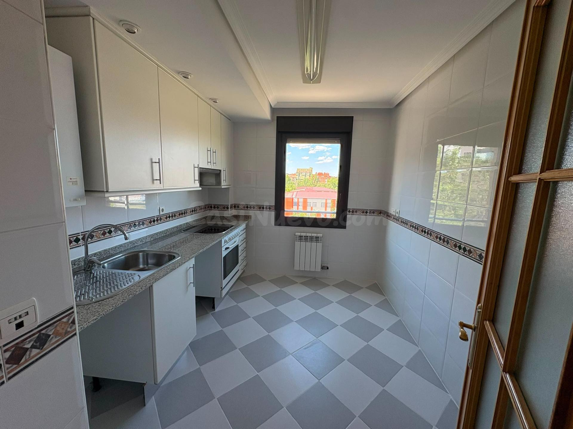 Piso en alquiler en TRILLA 15, Huerta del Rey, Valladolid - foto 4