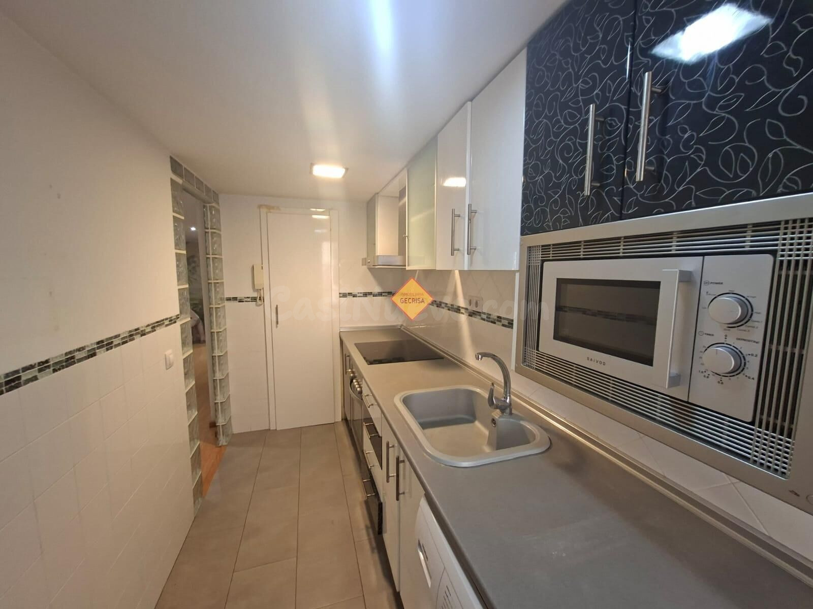 SE VENDE ACOGEDOR PISO CON TERRAZA EN VALENCIA CENTRO 290.00 - foto 3