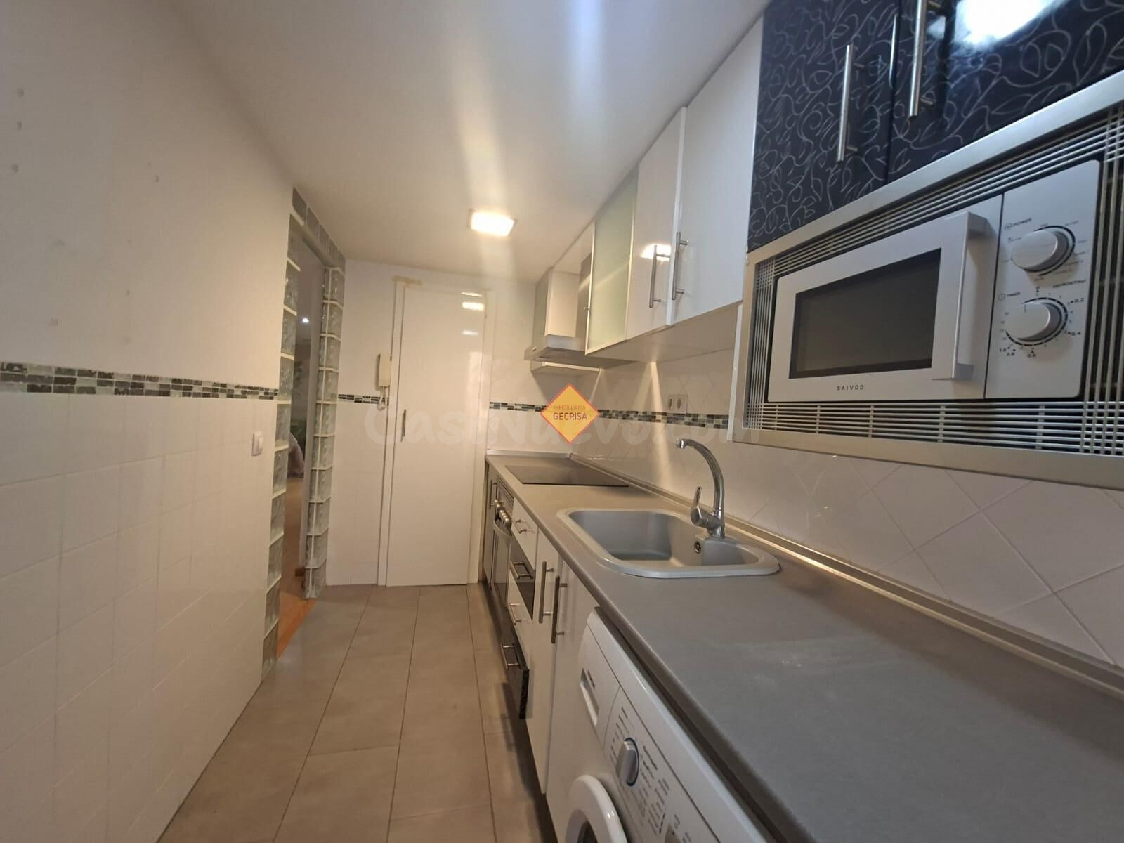 SE VENDE ACOGEDOR PISO CON TERRAZA EN VALENCIA CENTRO 290.00 - foto 5