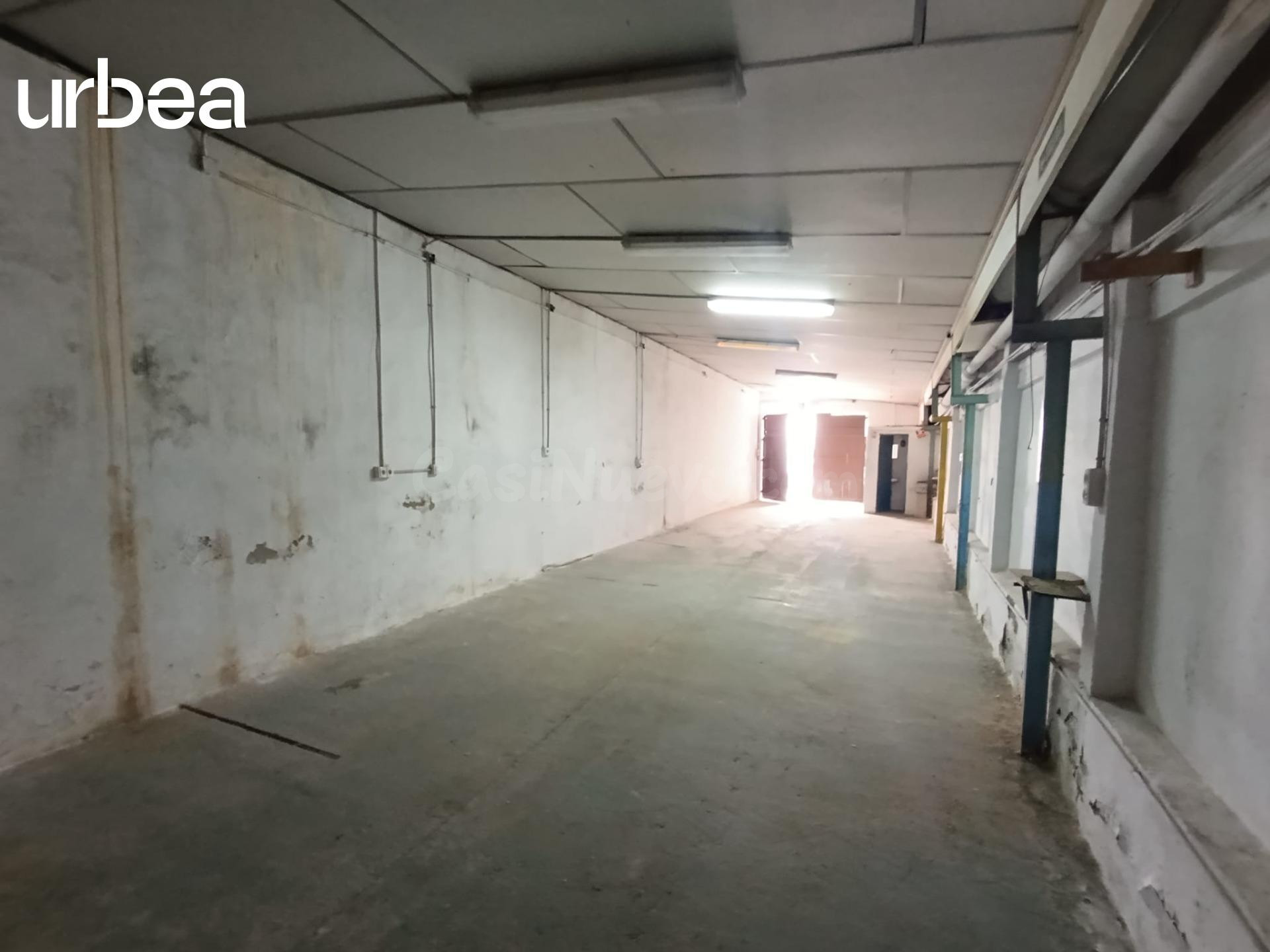 Nave industrial 447m² en venta - Polígonos - Recinto Ferial - foto 2