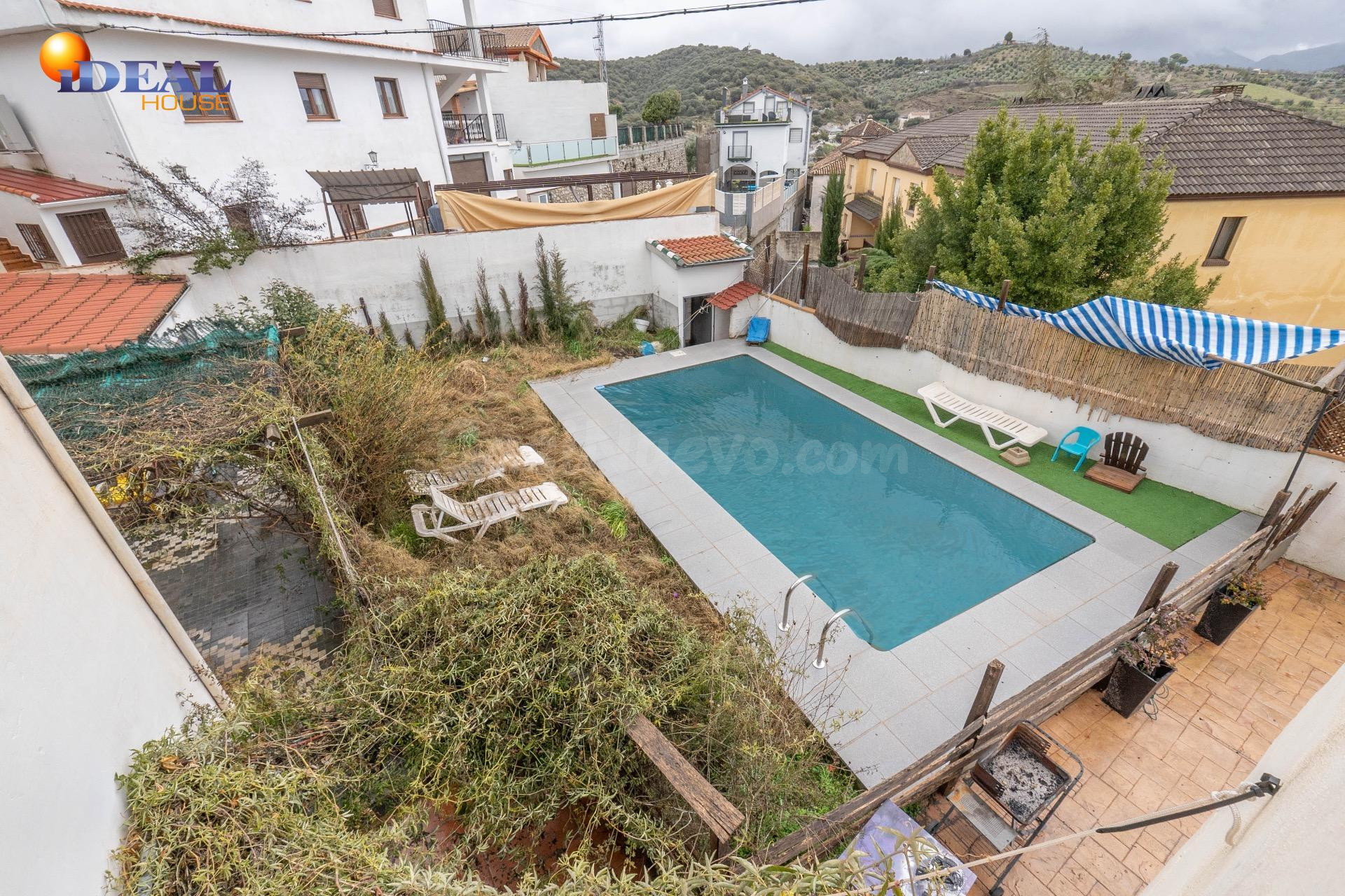 Casa independiente con piscina y vistas a Sierra Nevada en H