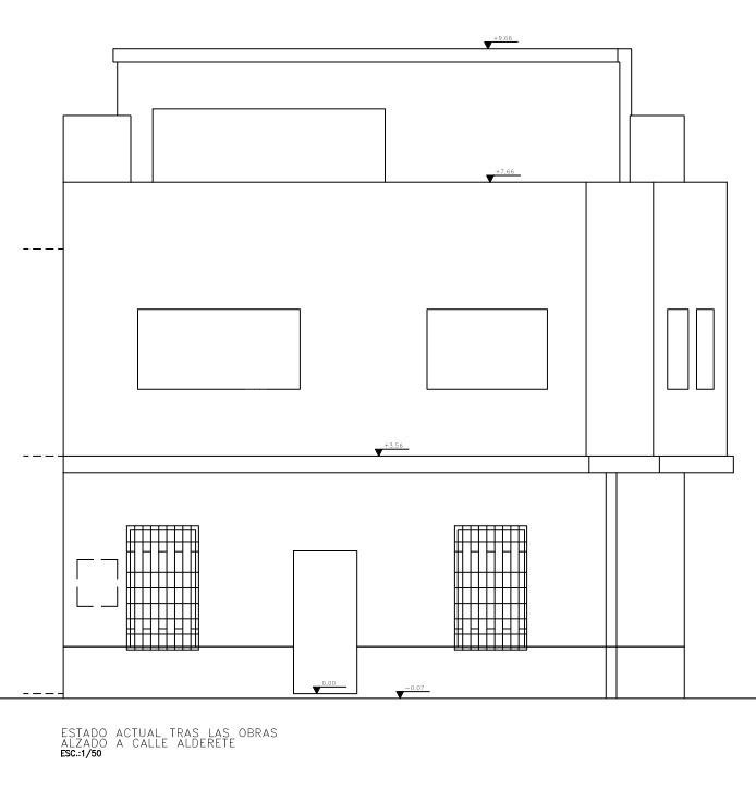 Chalet esquina de 2 alturas más buhardilla, 3 plantas en Cap