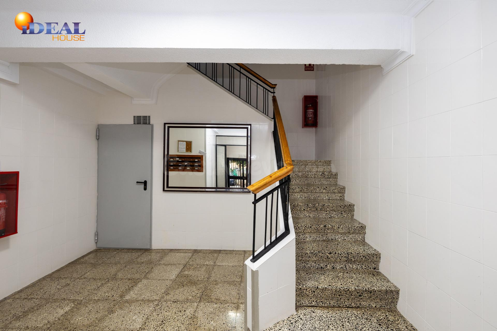 Piso de tres dormitorios en el Realejo - foto 3