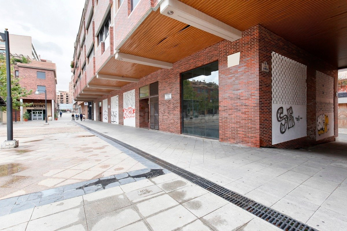 Oportunidad de inversión en local comercial al lado de Const