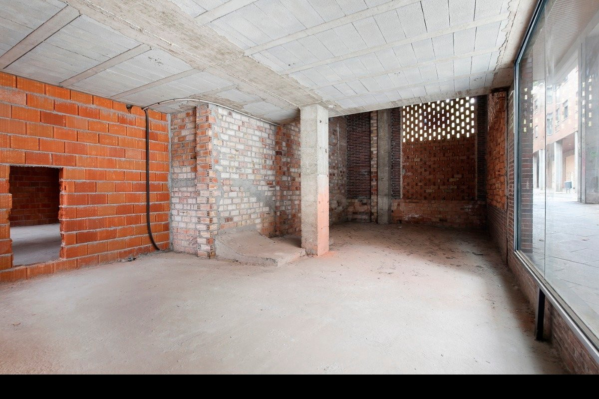 Oportunidad de inversión en local comercial al lado de Const - foto 3