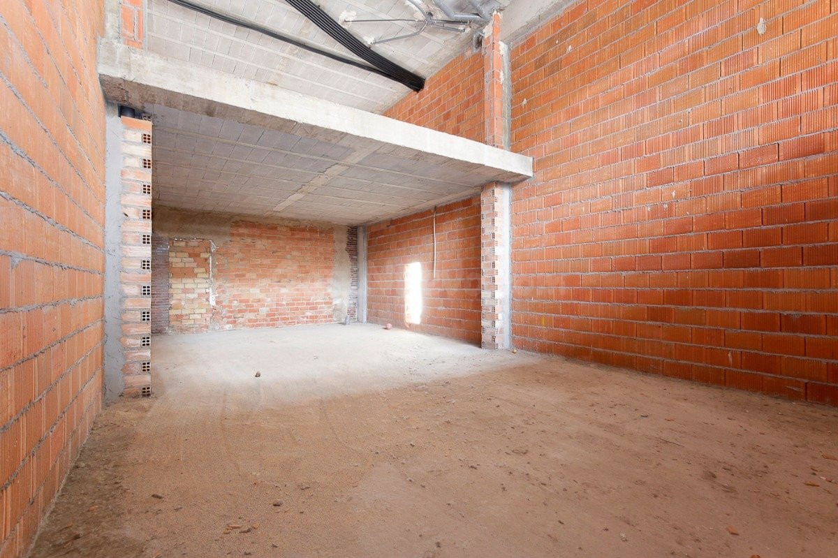 Oportunidad de inversión en local comercial al lado de Const - foto 4