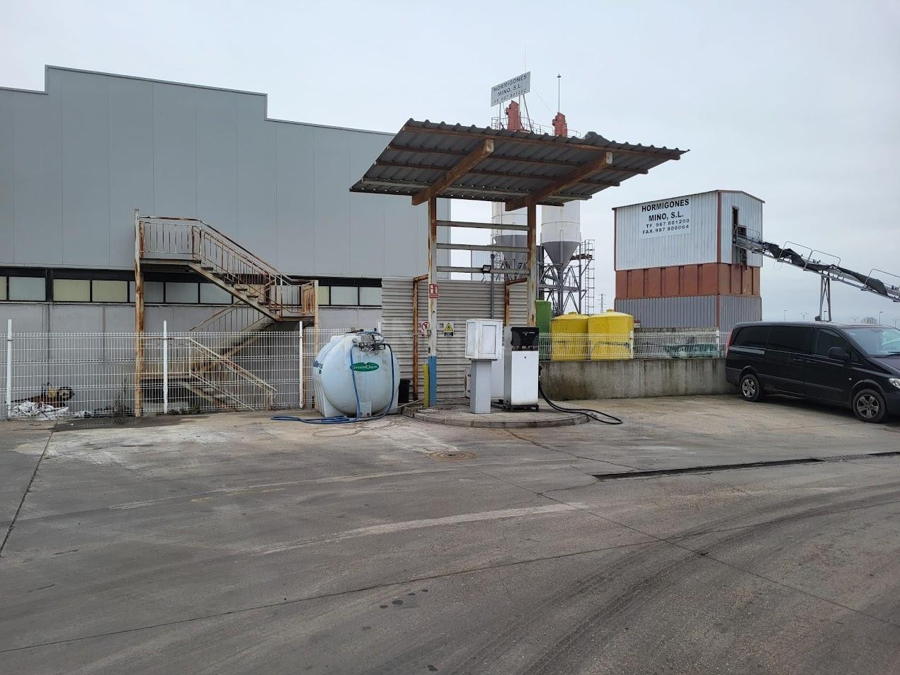 MAGNÍFICA NAVE EN EL POLÍGONO INDUSTRIAL DE TROBAJO DEL CAMI