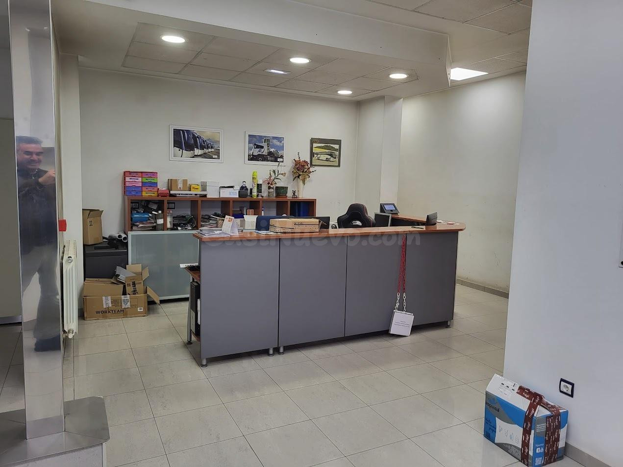 MAGNÍFICA NAVE EN EL POLÍGONO INDUSTRIAL DE TROBAJO DEL CAMI - foto 3