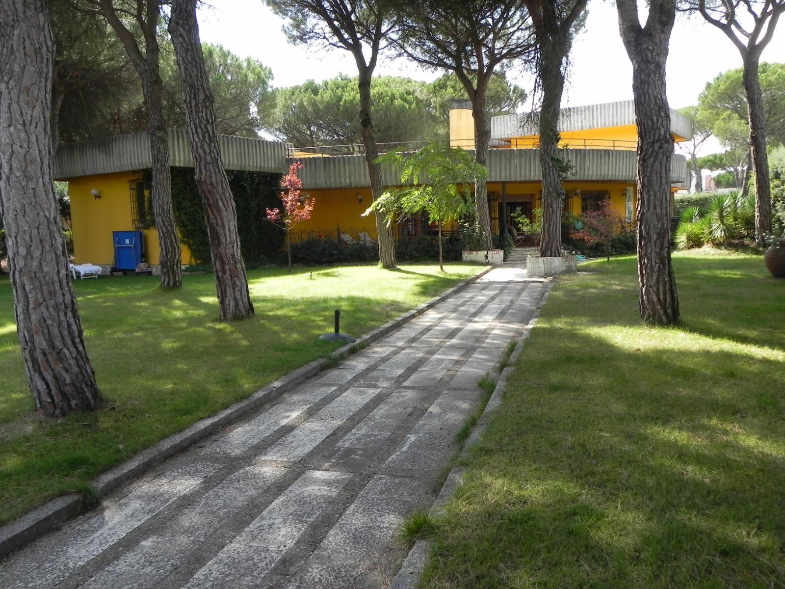 Casa 6 habitaciones 416m² en venta - EL MONTICO