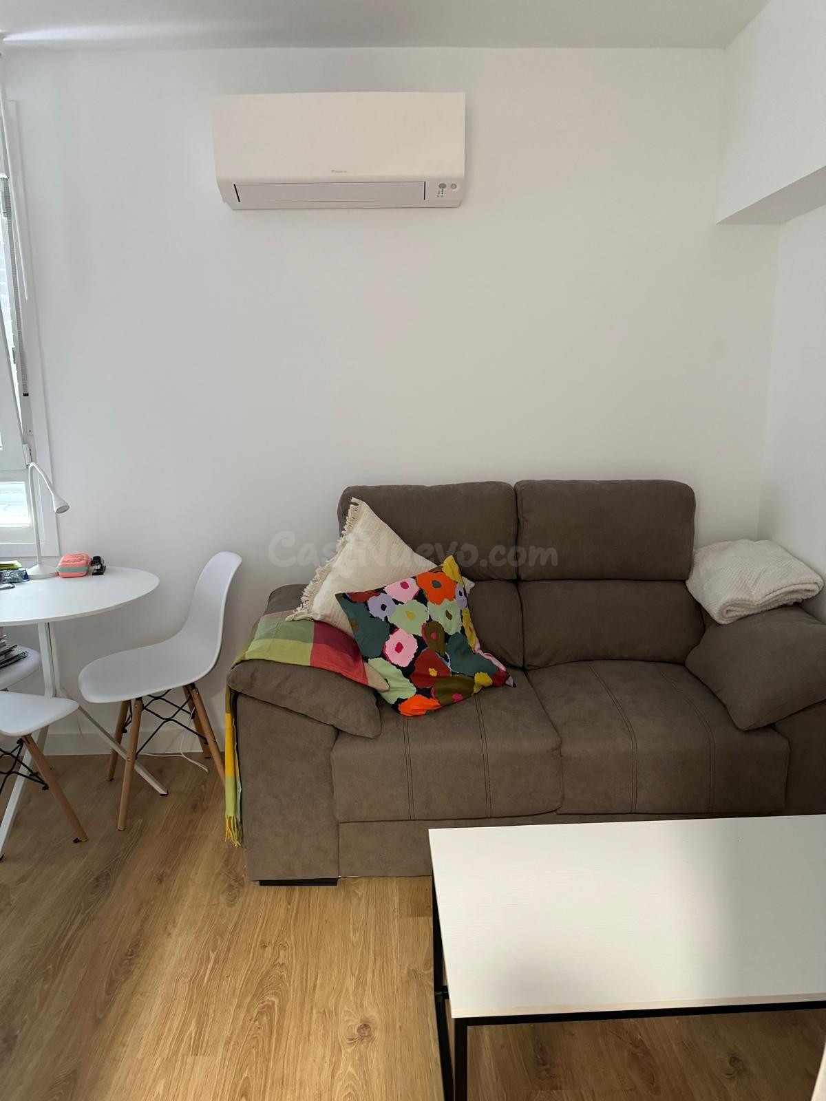 Apartamento en la Avenida de los Reyes Católicos - foto 5