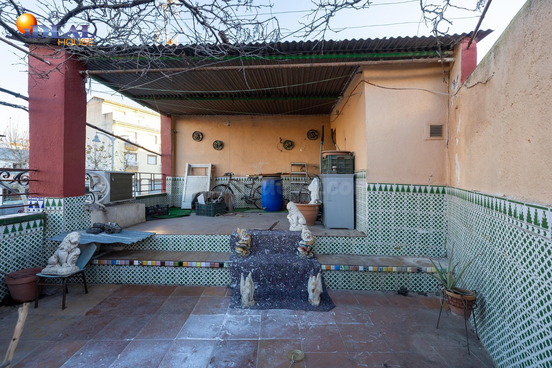 CASA CON ESTUPENDA UBICACIÓN EN ARMILLA. AVENIDA DE LOS OGÍJ - foto 3