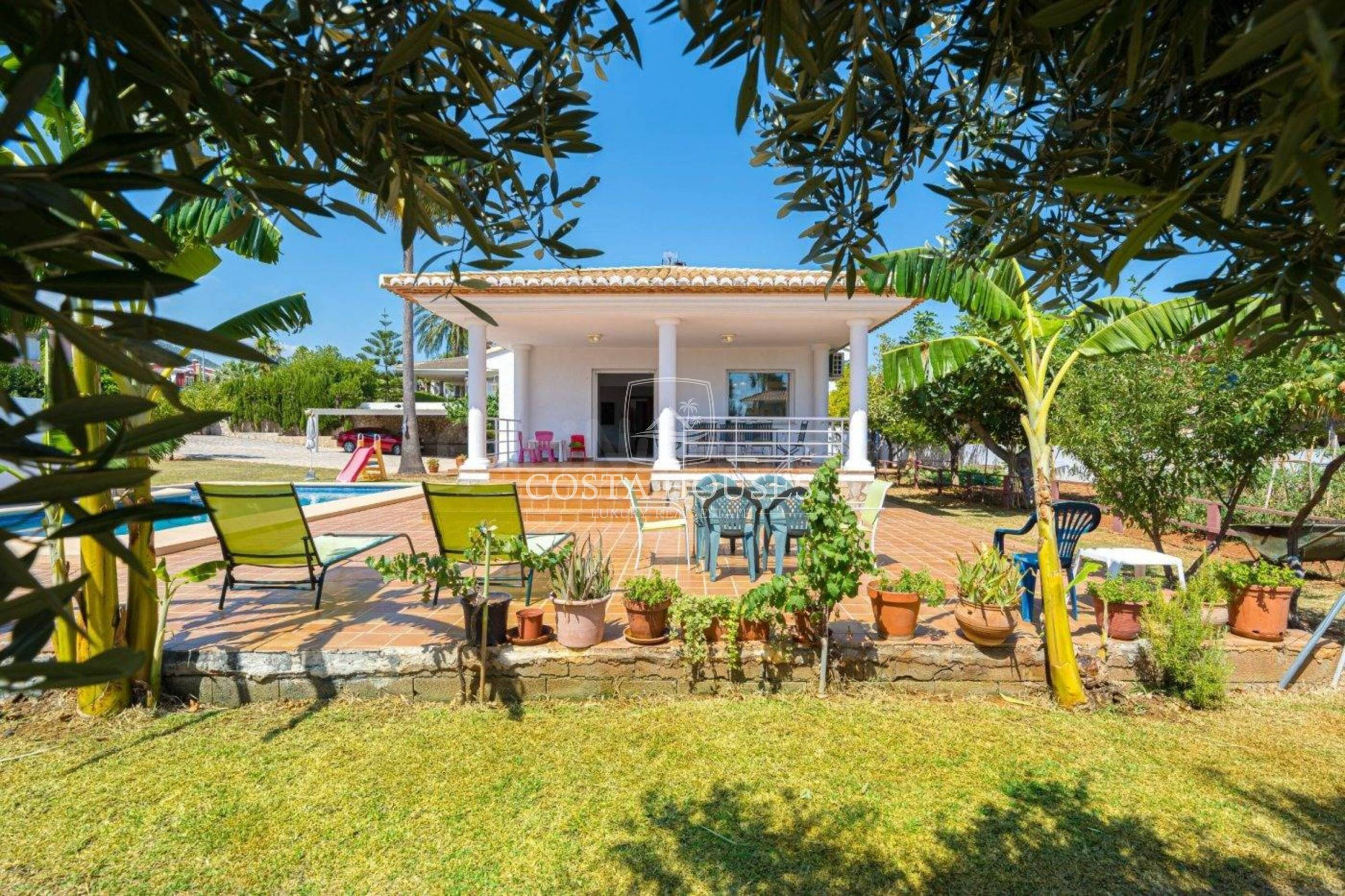 VENTA EXCLUSIVA VILLA MEDITERRÁNEA CERCA DEL CENTRO Y PLAYA  - foto 2