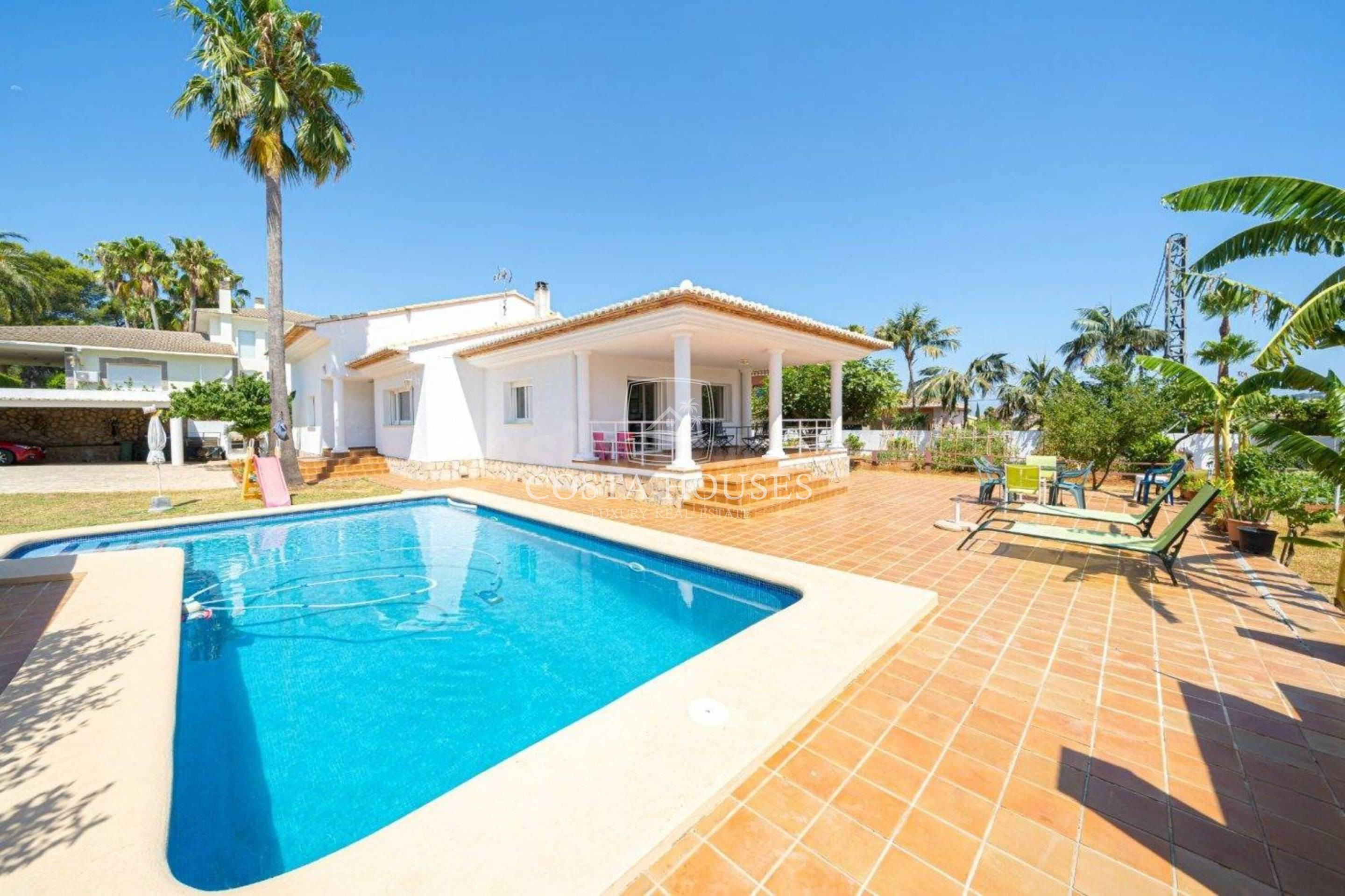 VENTA EXCLUSIVA VILLA MEDITERRÁNEA CERCA DEL CENTRO Y PLAYA  - foto 3