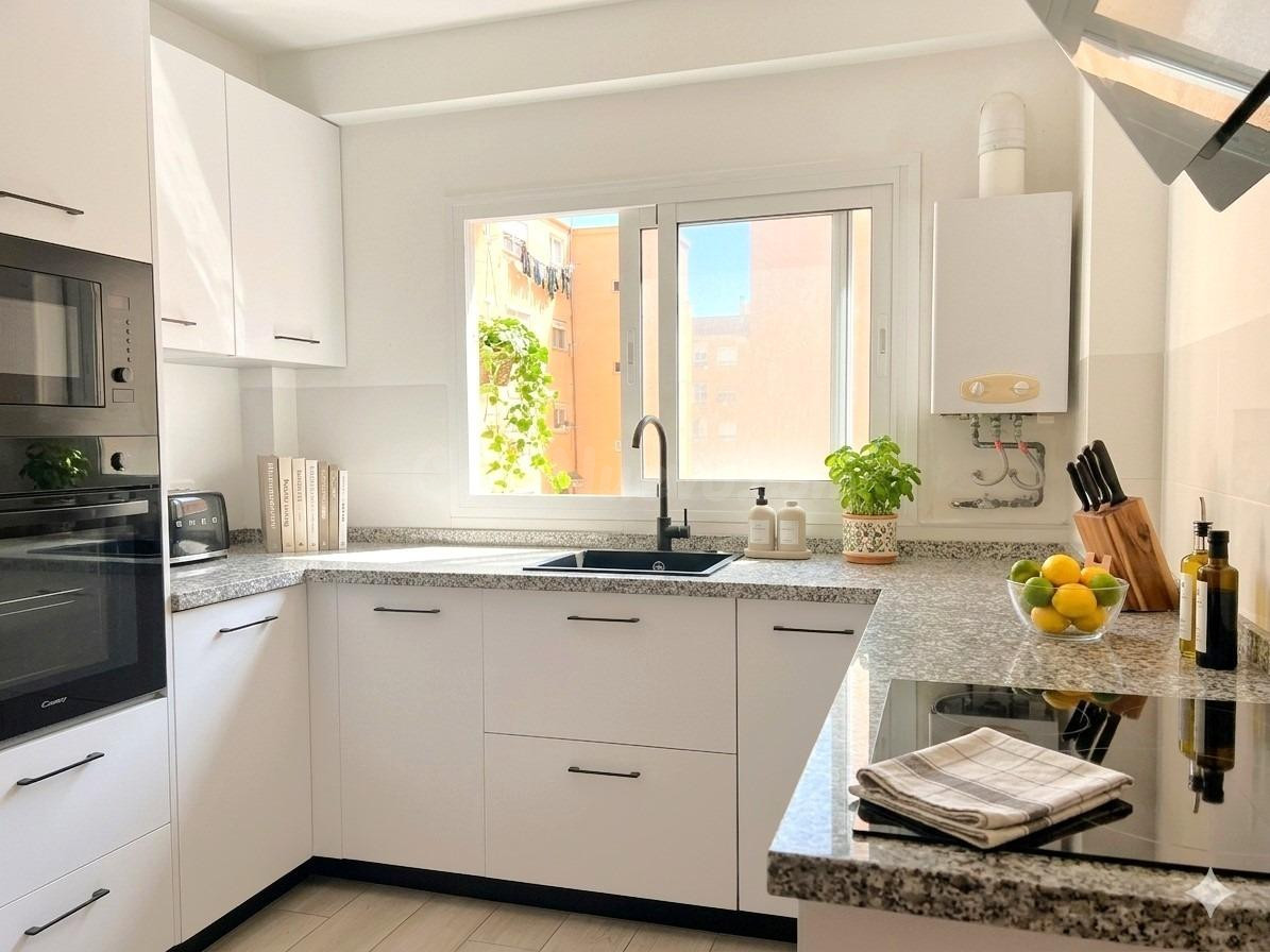 Piso 5 habitaciones 87m² en venta - Cruz de Humilladero- Pas - foto 2