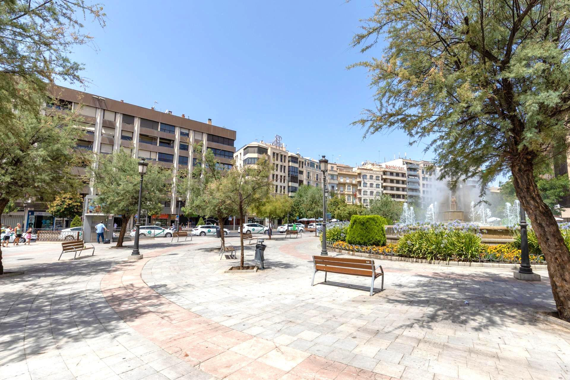 Local comercial 62m² en alquiler - Acera Del Darro
