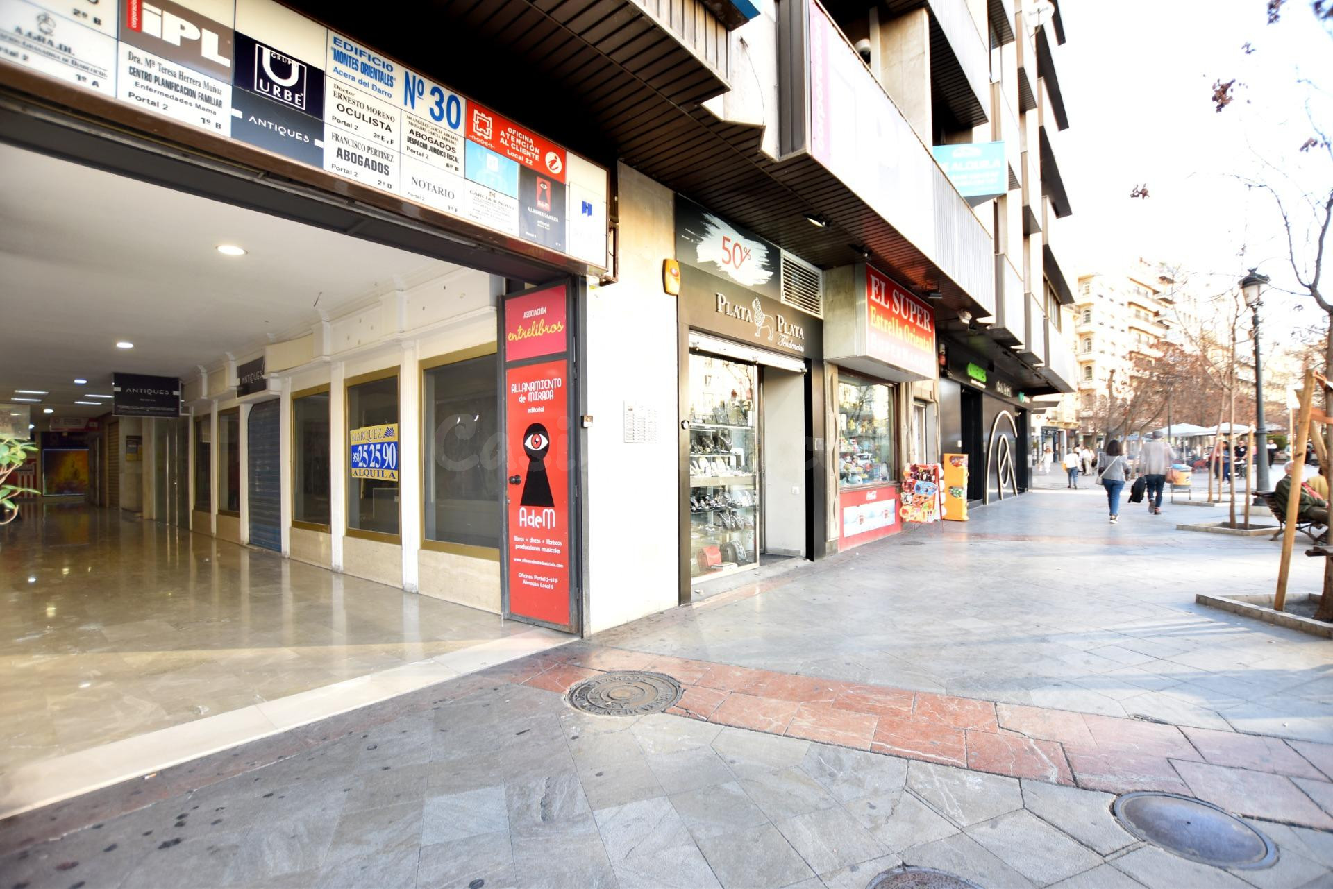 Local comercial 62m² en alquiler - Acera Del Darro - foto 2