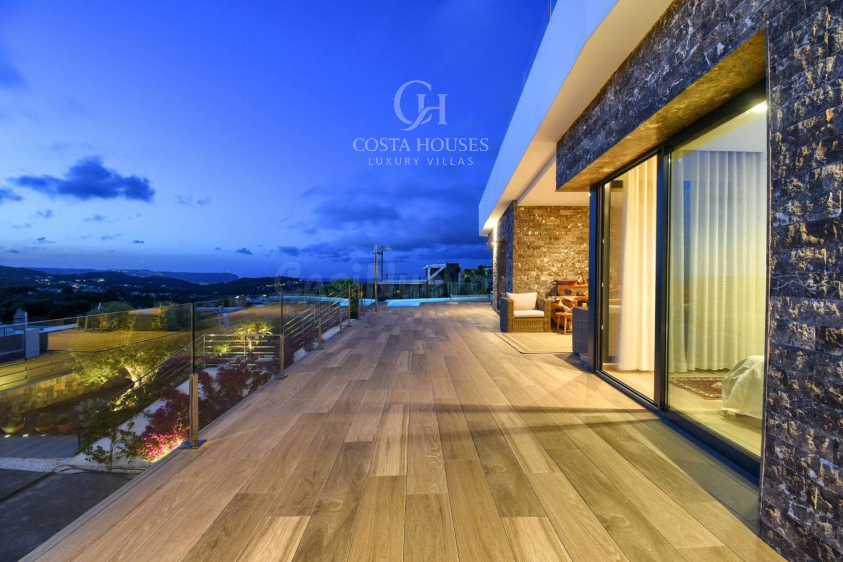 VILLA NUEVA CON VISTAS AL MAR EN VENTA EN MONTE OLIMPO, JÁVE - foto 2
