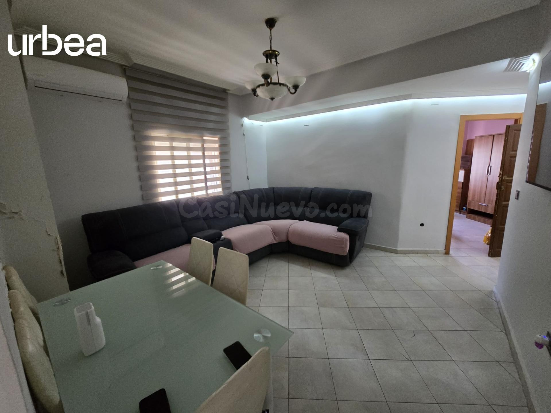 Piso en Venta en El Torcal, Málaga - Ideal para Entrar a Viv - foto 2