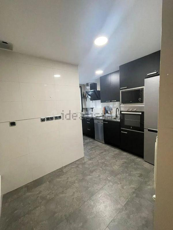 Piso en venta en Calle del Monasterio de San Lorenzo de El E - foto 5
