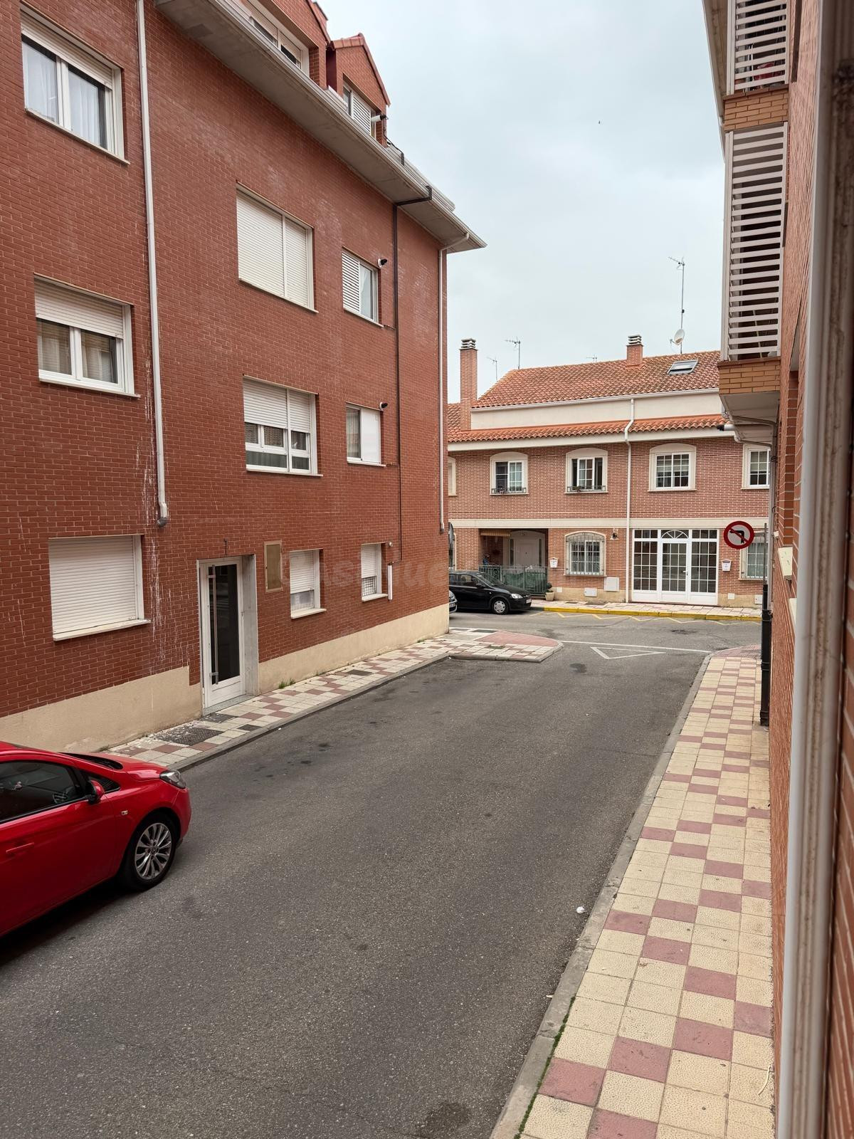 Piso en Santovenia - foto 3
