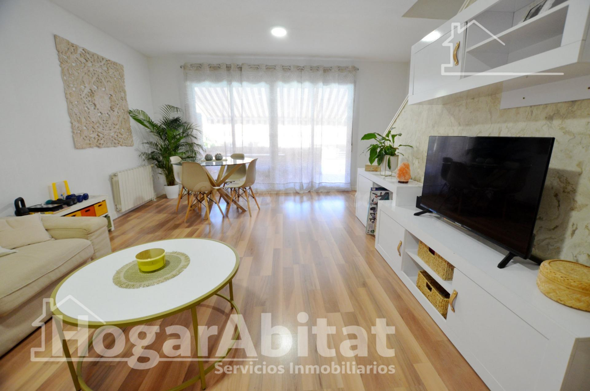 PRECIOSO ADOSADO CON GARAJE, PISCINA Y TERRAZA