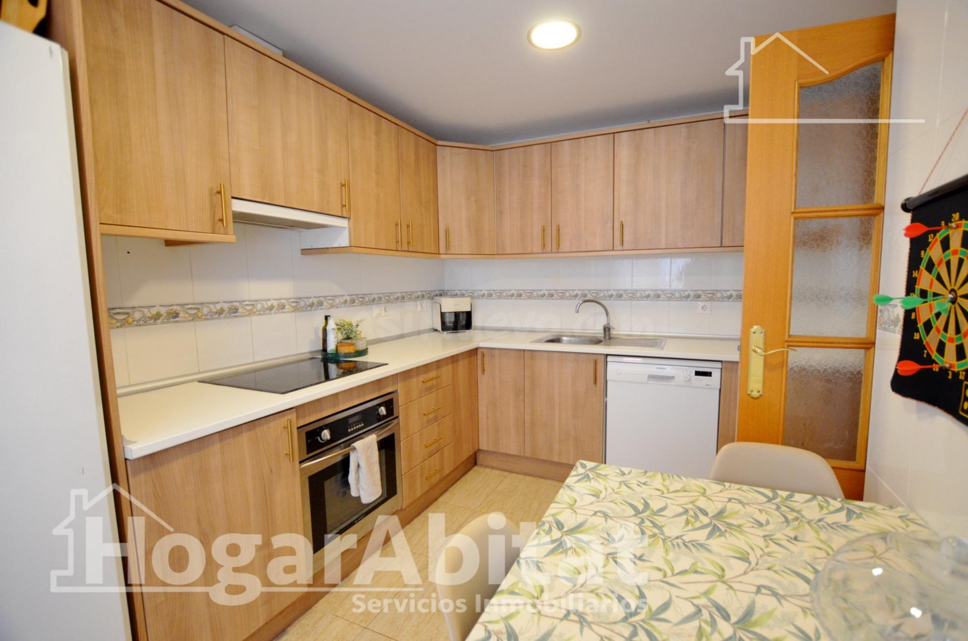 PRECIOSO ADOSADO CON GARAJE, PISCINA Y TERRAZA - foto 4