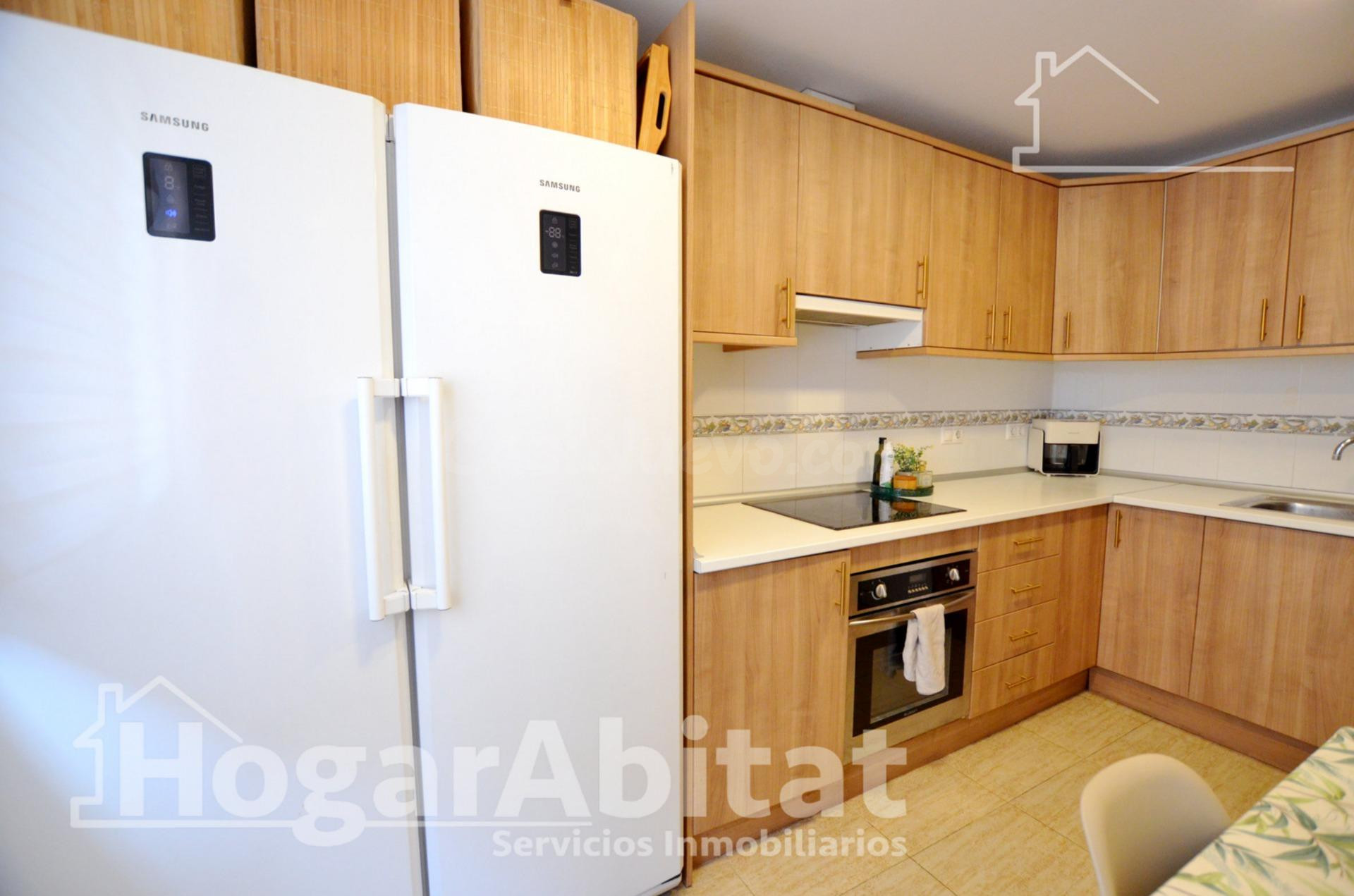 PRECIOSO ADOSADO CON GARAJE, PISCINA Y TERRAZA - foto 5