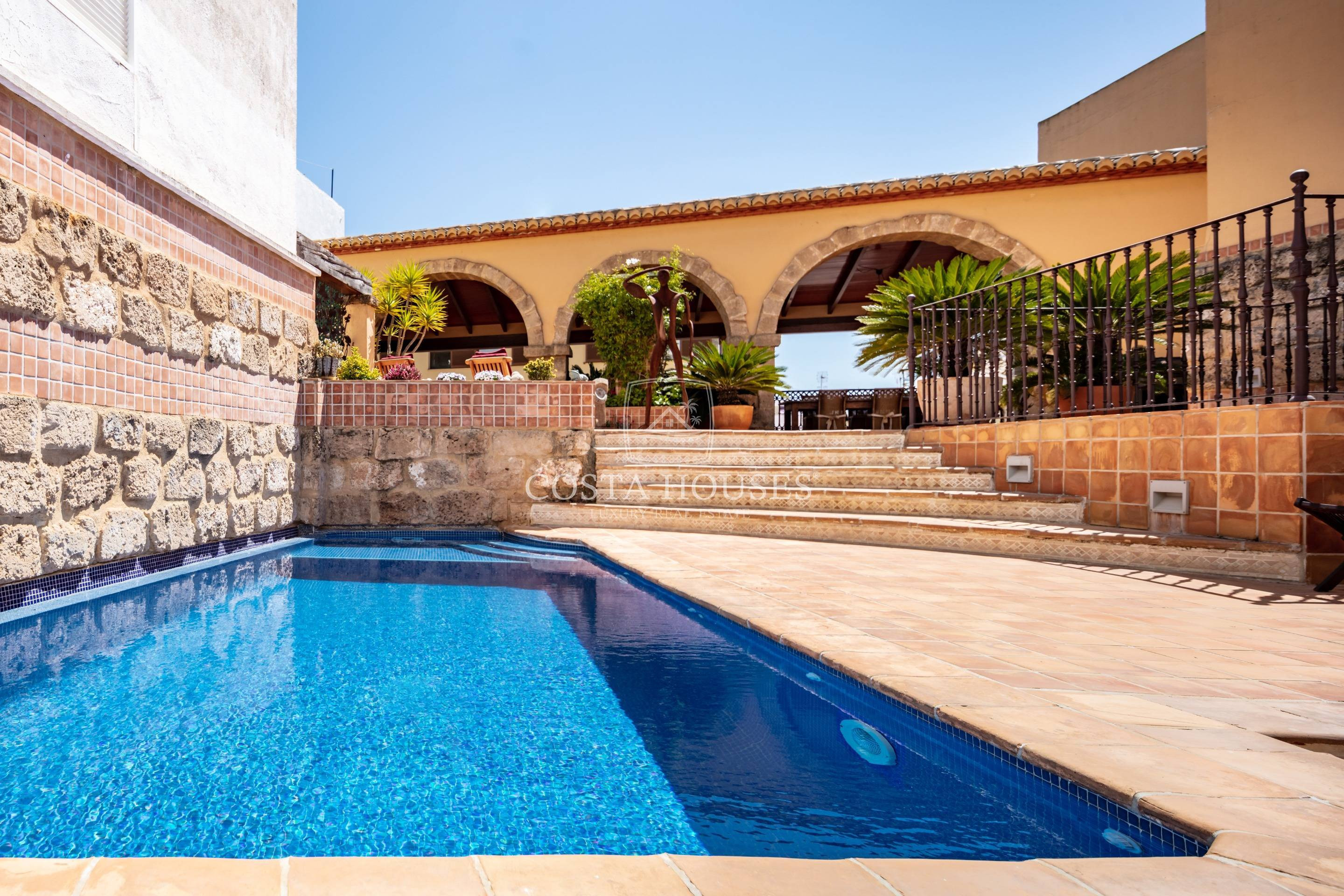 OPORTUNIDAD UNICA EN EL CASCO ANTIGUO DE JAVEA CON POSIBILID - foto 3