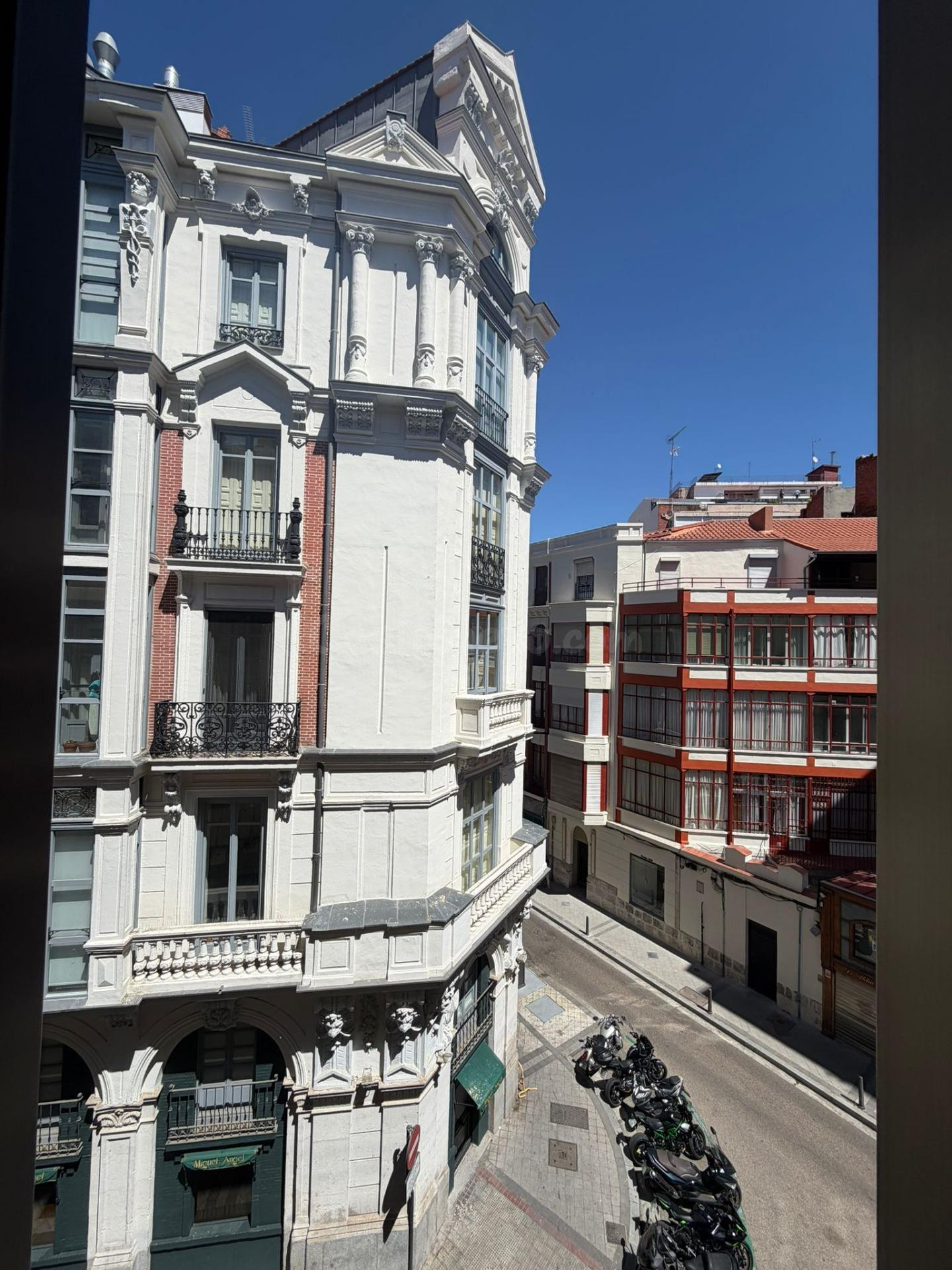 PISO EN PLENO CENTRO, EN LA CALLE MANTILLA - foto 2