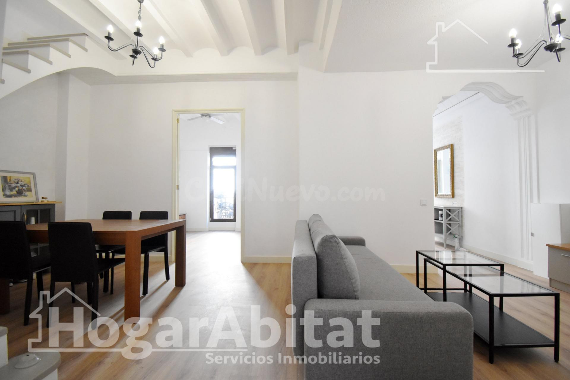 AMPLIA CASA REFORMADA CON TERRAZA EN EL CORAZÓN DE XERACO