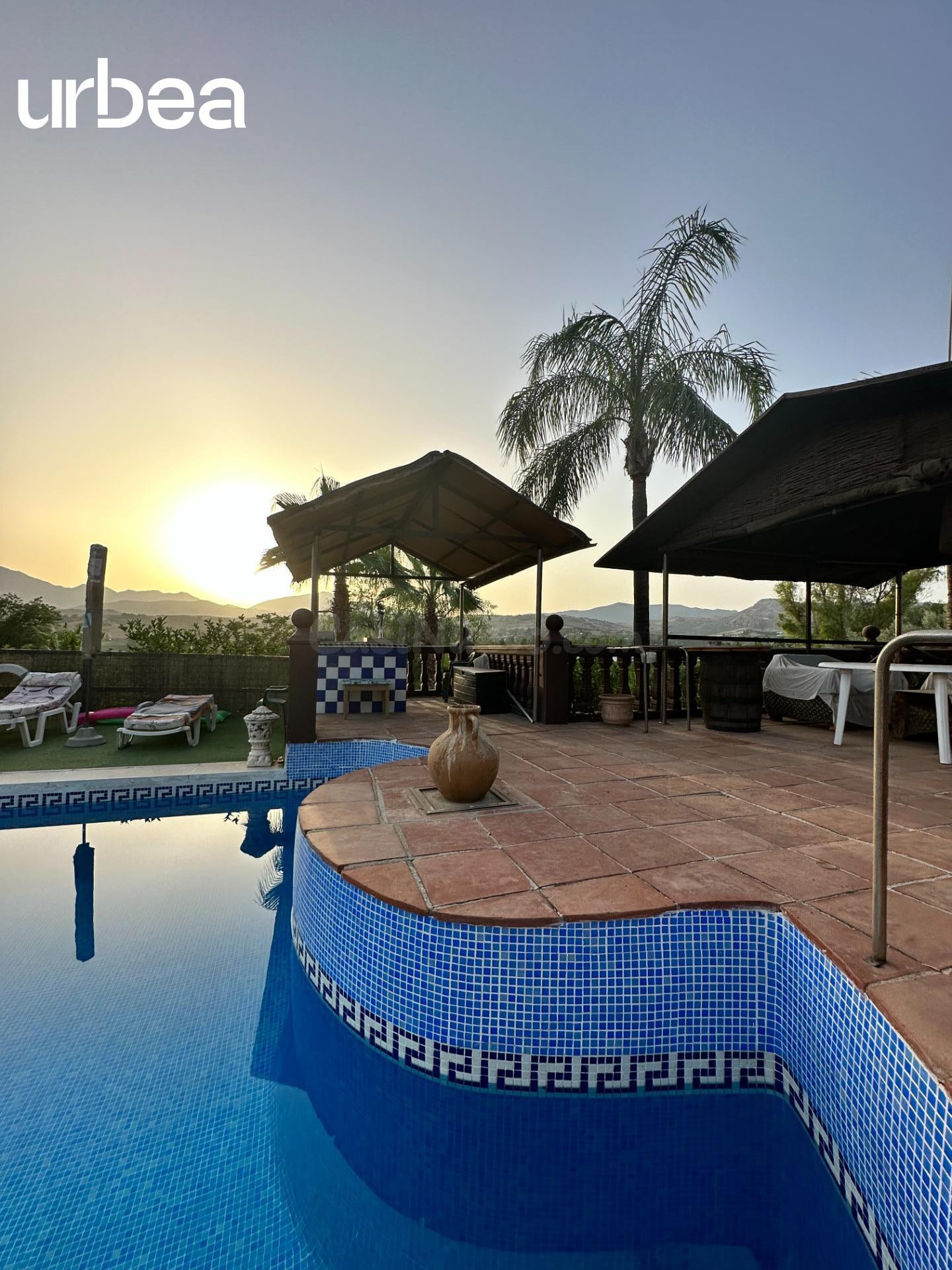 URBEA OS PRESENTA ESTE CONJUNTO RESIDENCIAL COMPUESTO POR 5  - foto 3