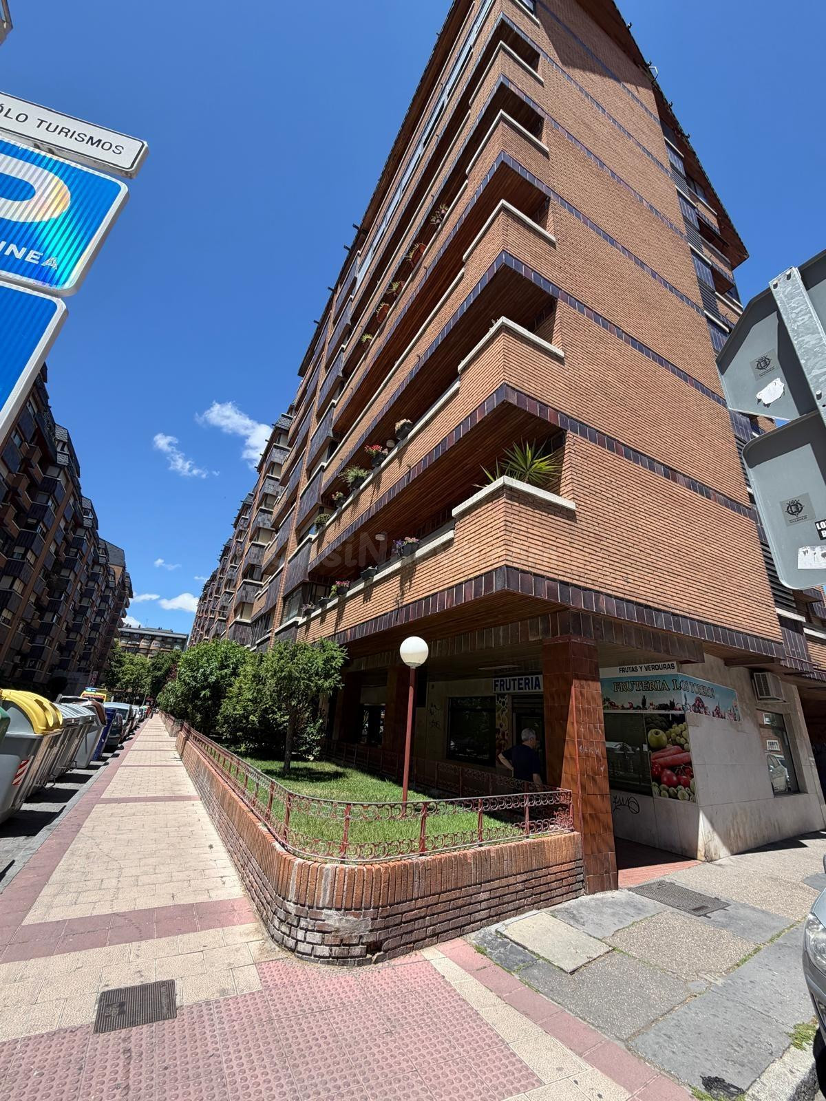 LOCAL EN VENTA Y ALQUILER CALLE DOMINGO MARTINEZ