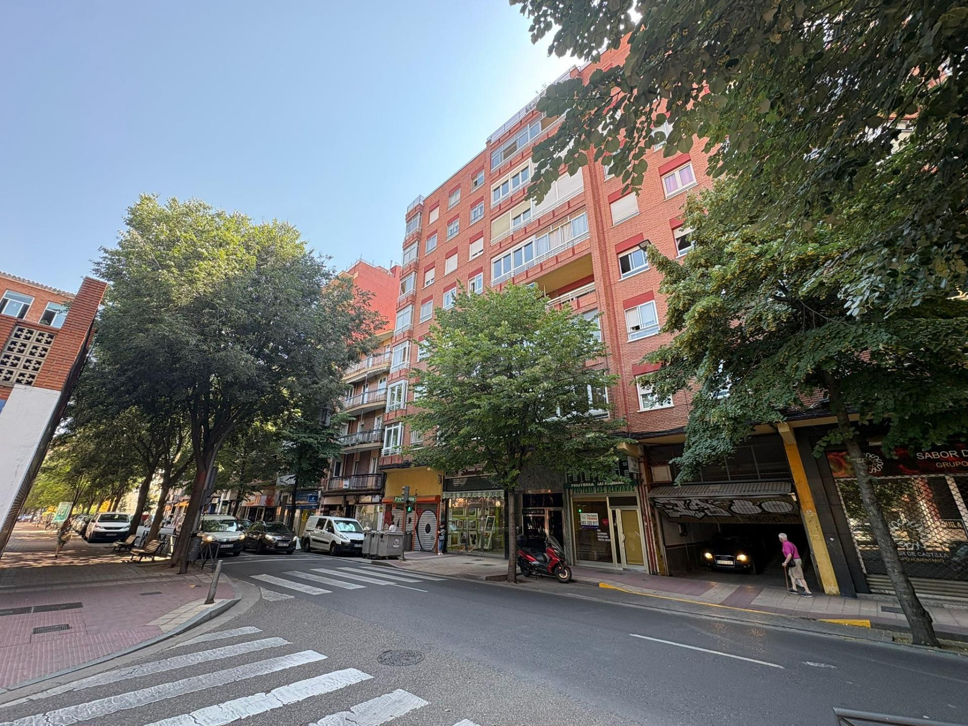 PISO EN VENTA CALLE HUELGAS