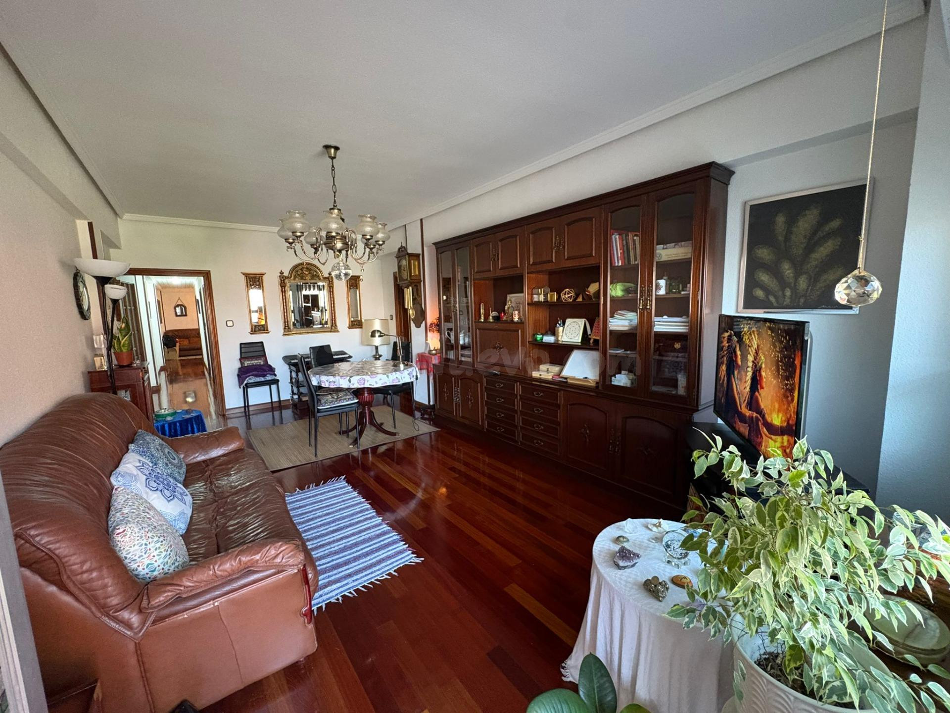 PISO EN VENTA CALLE HUELGAS - foto 4