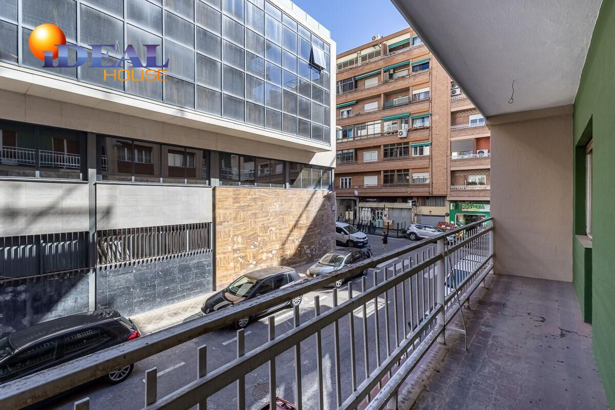 GRAN PISO JUNTO AV. DE CONSTITUCION - foto 5