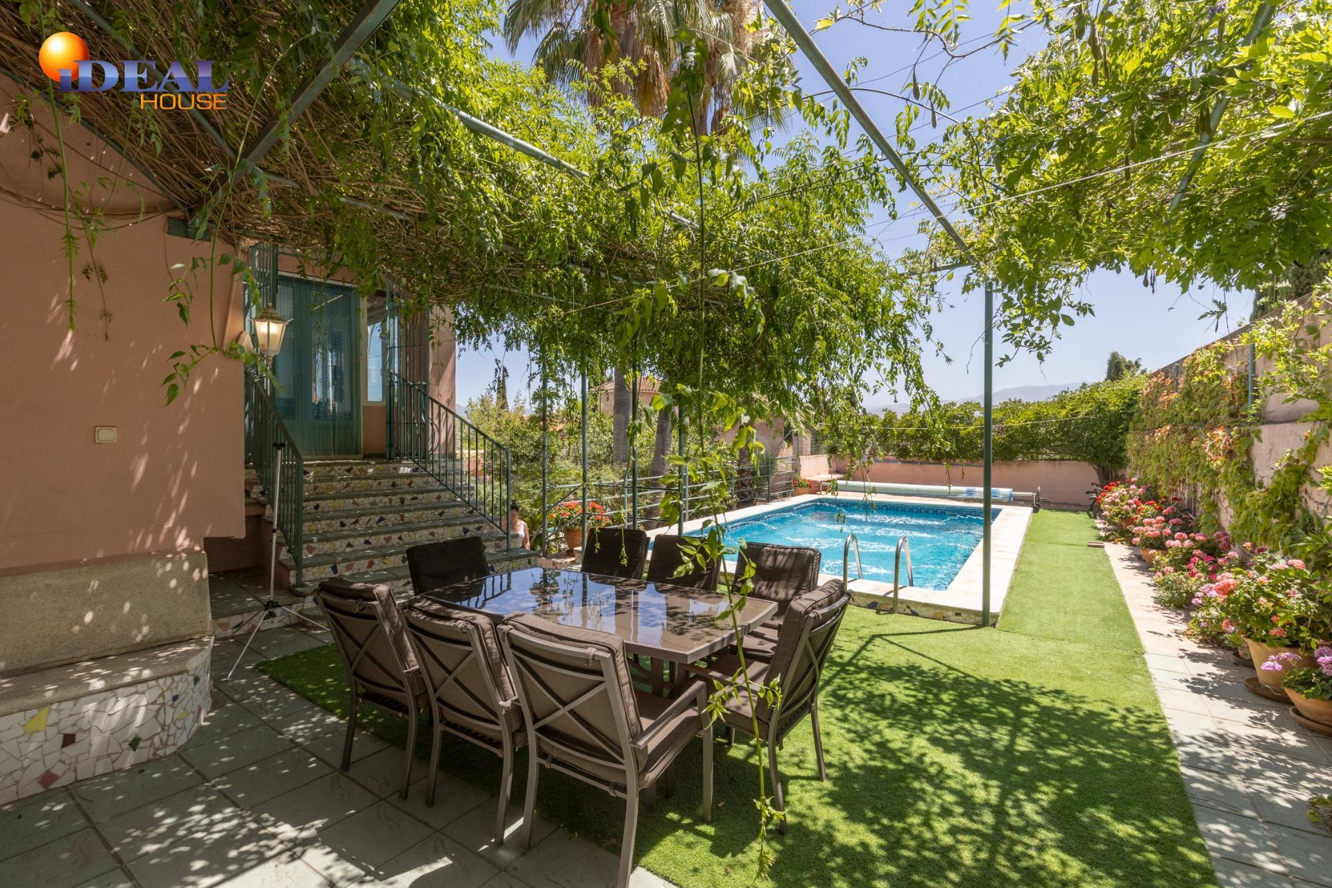 ESPECTACULAR CASA CON PISCINA EN LAS GABIAS - foto 2