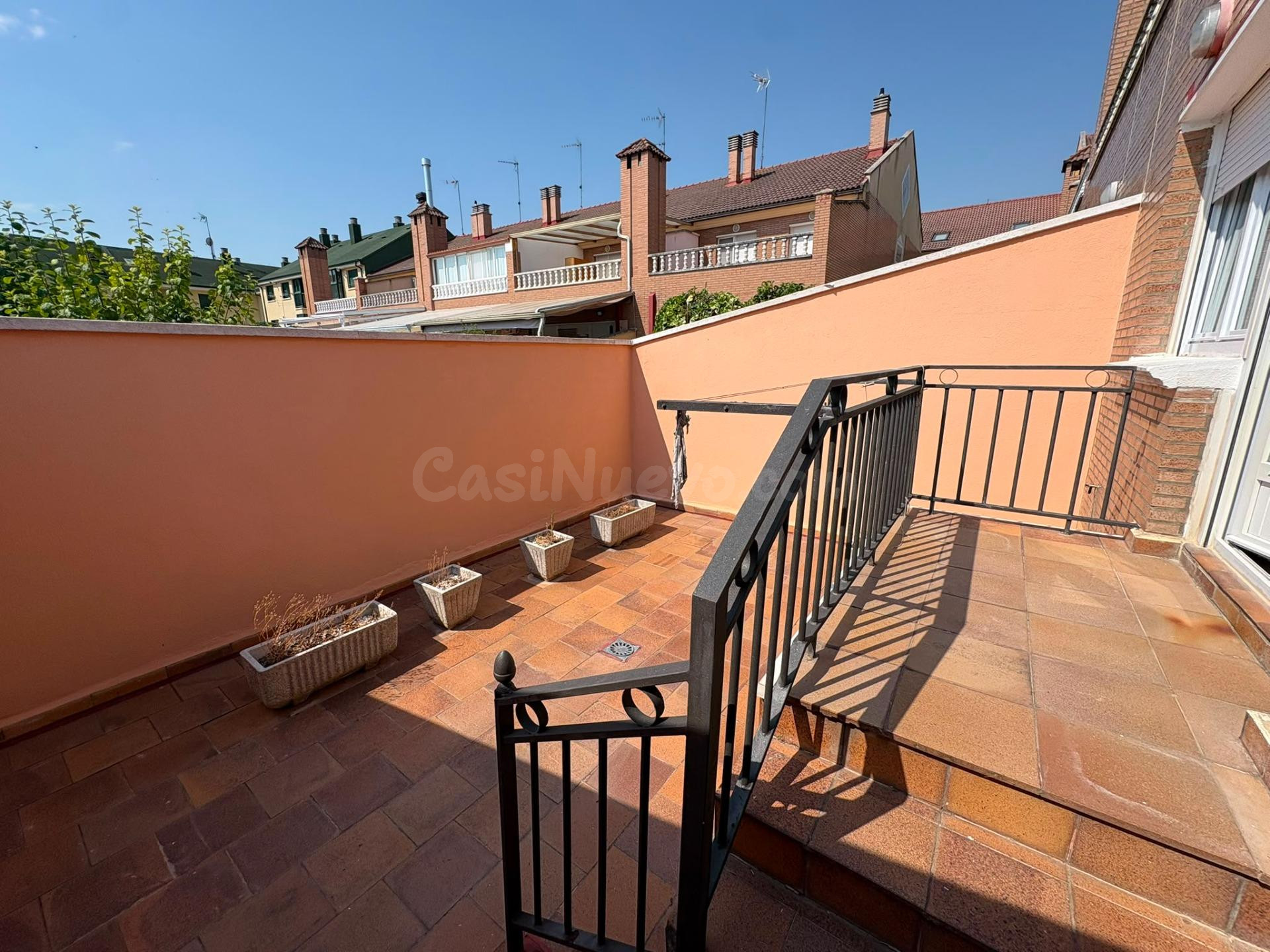 CHALET PAREADO EN VILLANUBLA