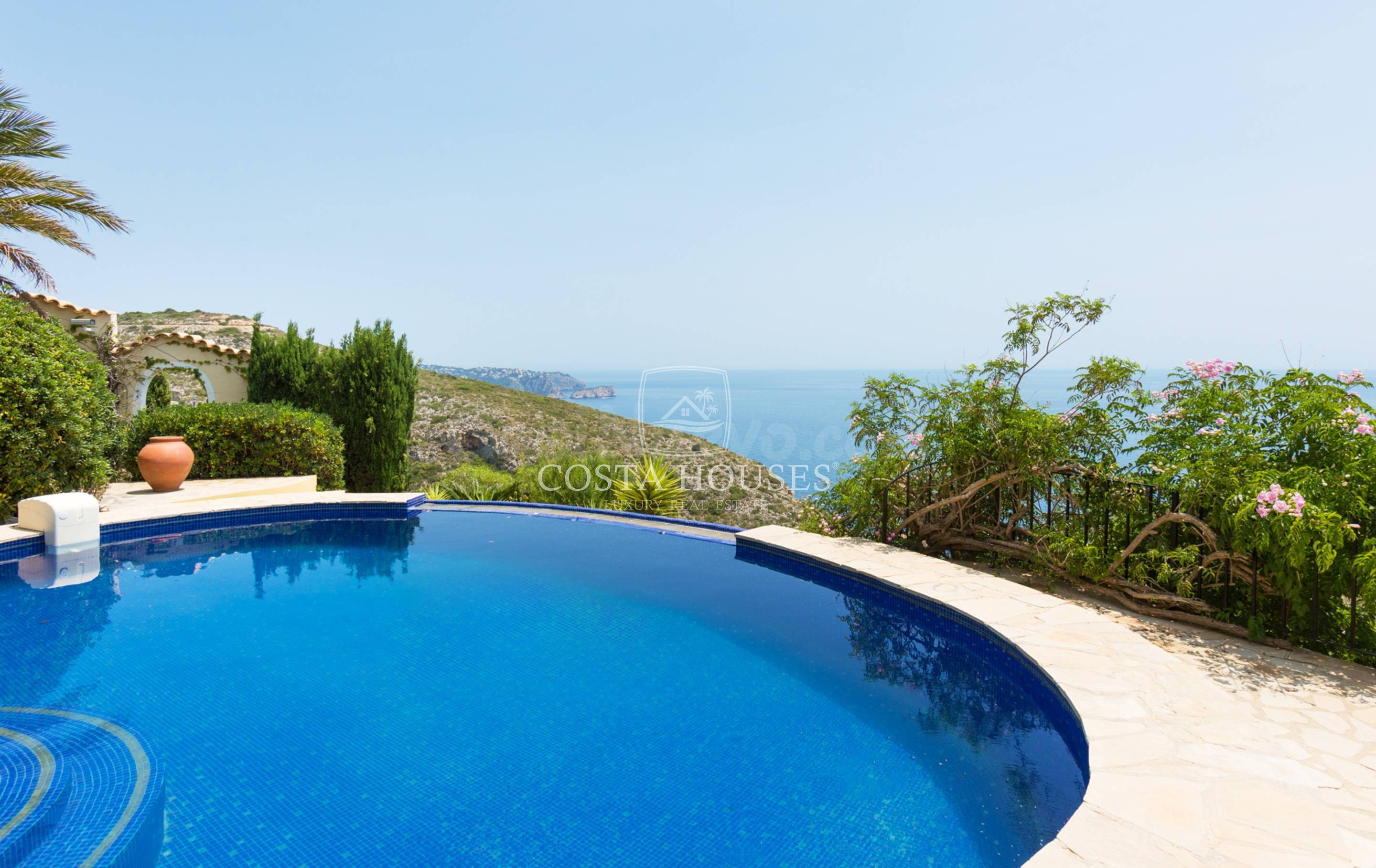 VILLA JAZMIN - VIVIENDA EXCLUSIVA EN PRIMERA LINEA DEL MAR E - foto 2