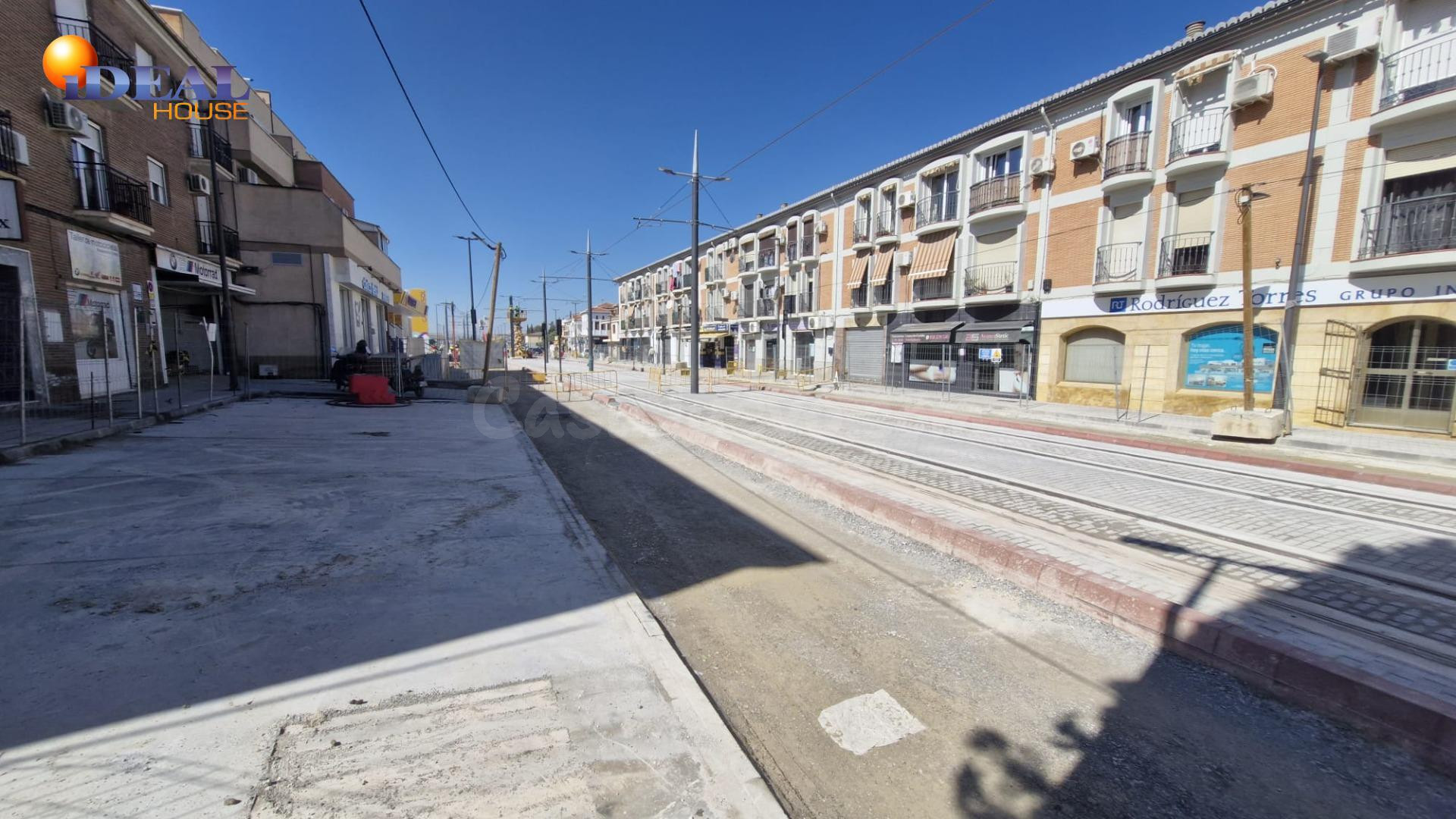 Amplio Local Comercial en Armilla - Oportunidad para Reforma - foto 4