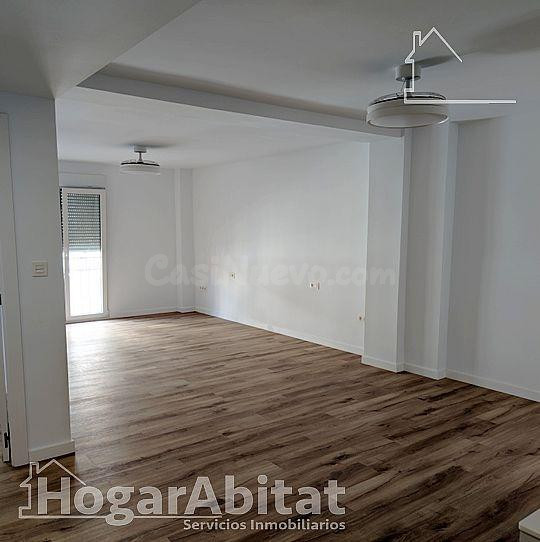 ¡REFORMADO A ESTRENAR! AMPLIO, IMPECABLE Y BONITO CON PATIO, - foto 4