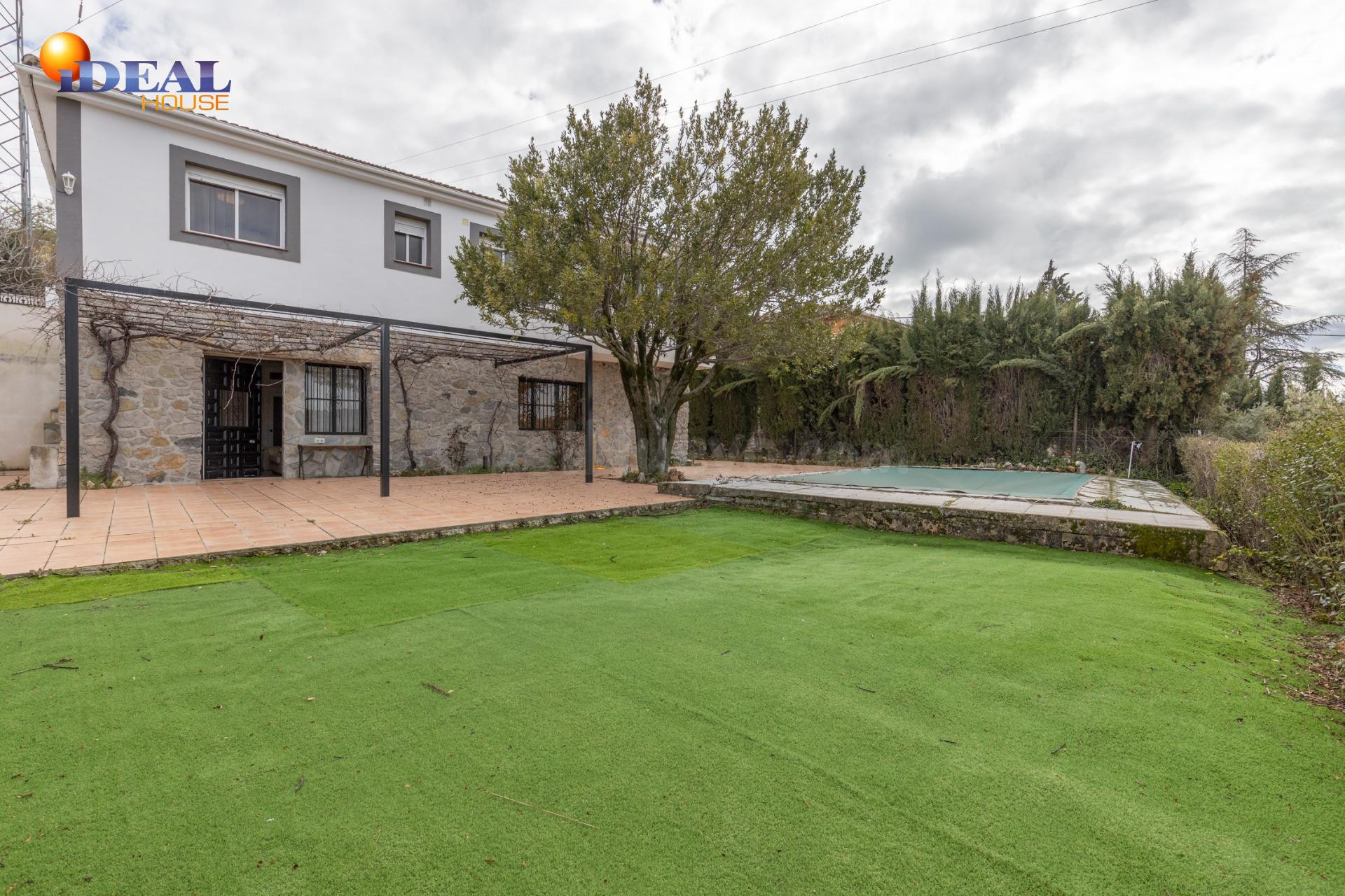 ESPECTACULAR CASA CON LICENCIA TURISTICA EN HUETOR SANTILLAN - foto 3