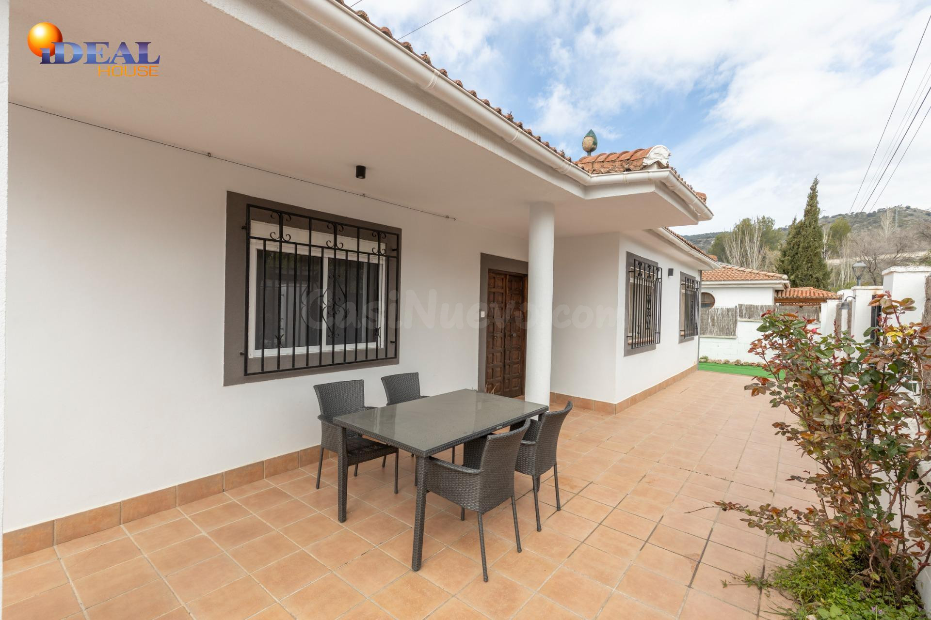 ESPECTACULAR CASA CON LICENCIA TURISTICA EN HUETOR SANTILLAN - foto 4