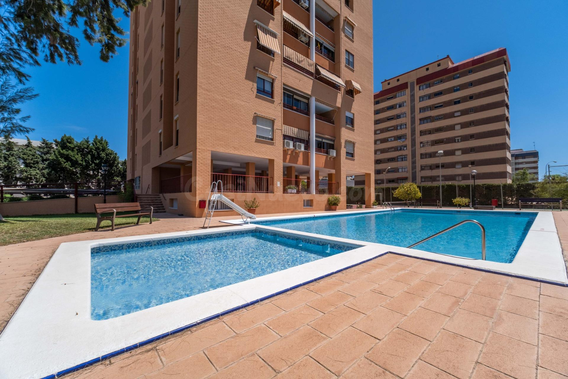 PISO EN LA FLORIDA CON URBANIZACION