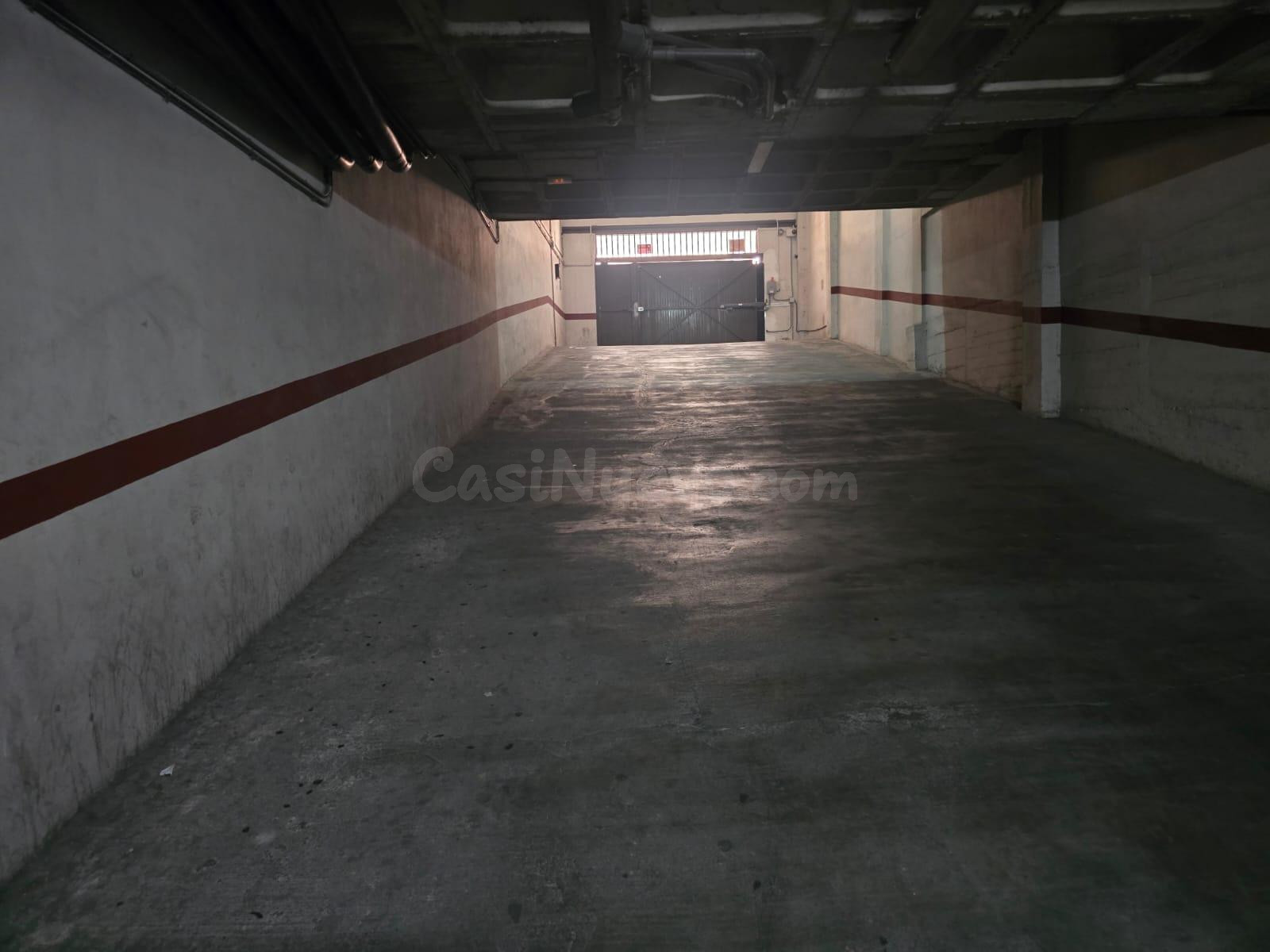 AMPLIA PLAZA DE GARAJE EN LA FLORIDA - foto 4