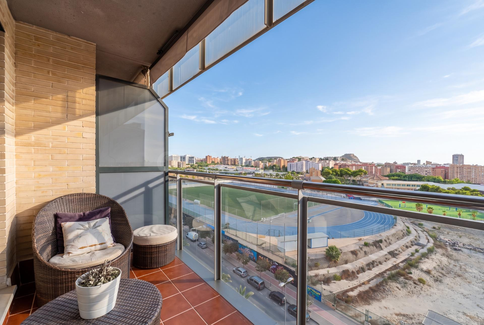 VIVIENDA CON VISTAS ESPECTACULARES EN EL PAU - foto 4