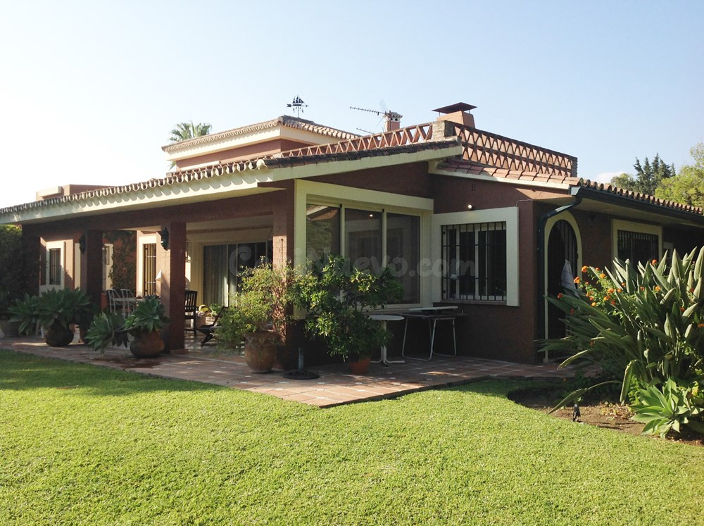 LA VILLA ES UNA PRECIOSA CASA MUY CERCA DE LA PLAYA