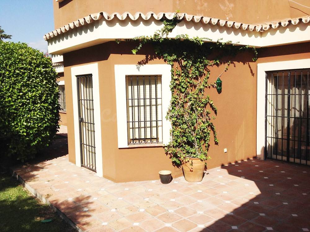 LA VILLA ES UNA PRECIOSA CASA MUY CERCA DE LA PLAYA - foto 5